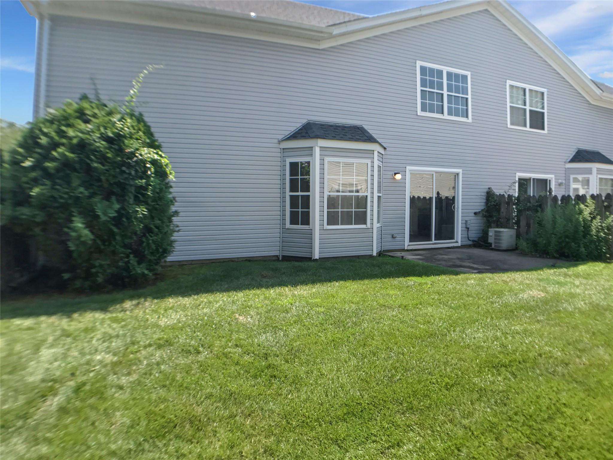 5 Lori Lane, Middle Island, NY 11953