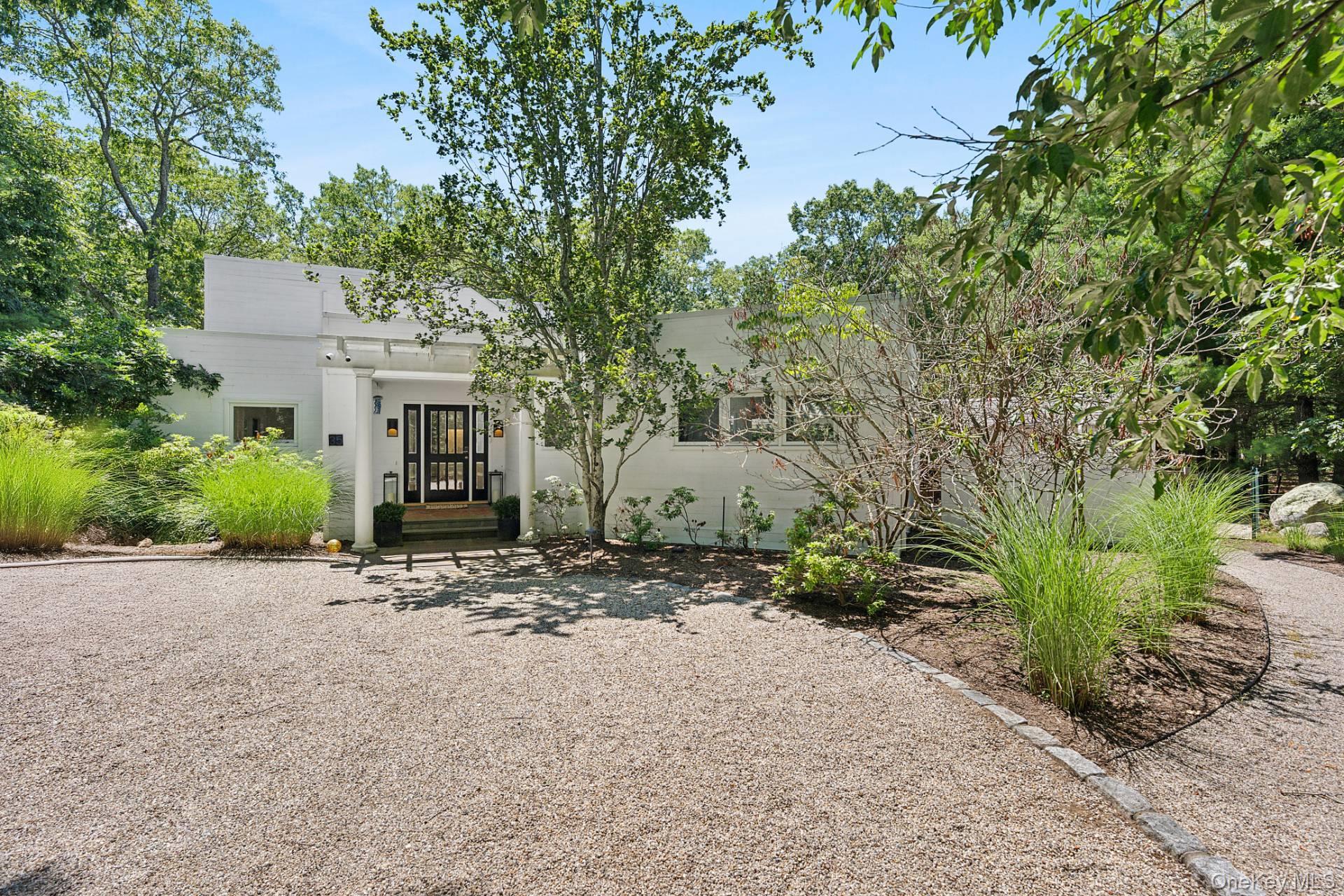 35 Ely Brook Road, East Hampton, NY 11937