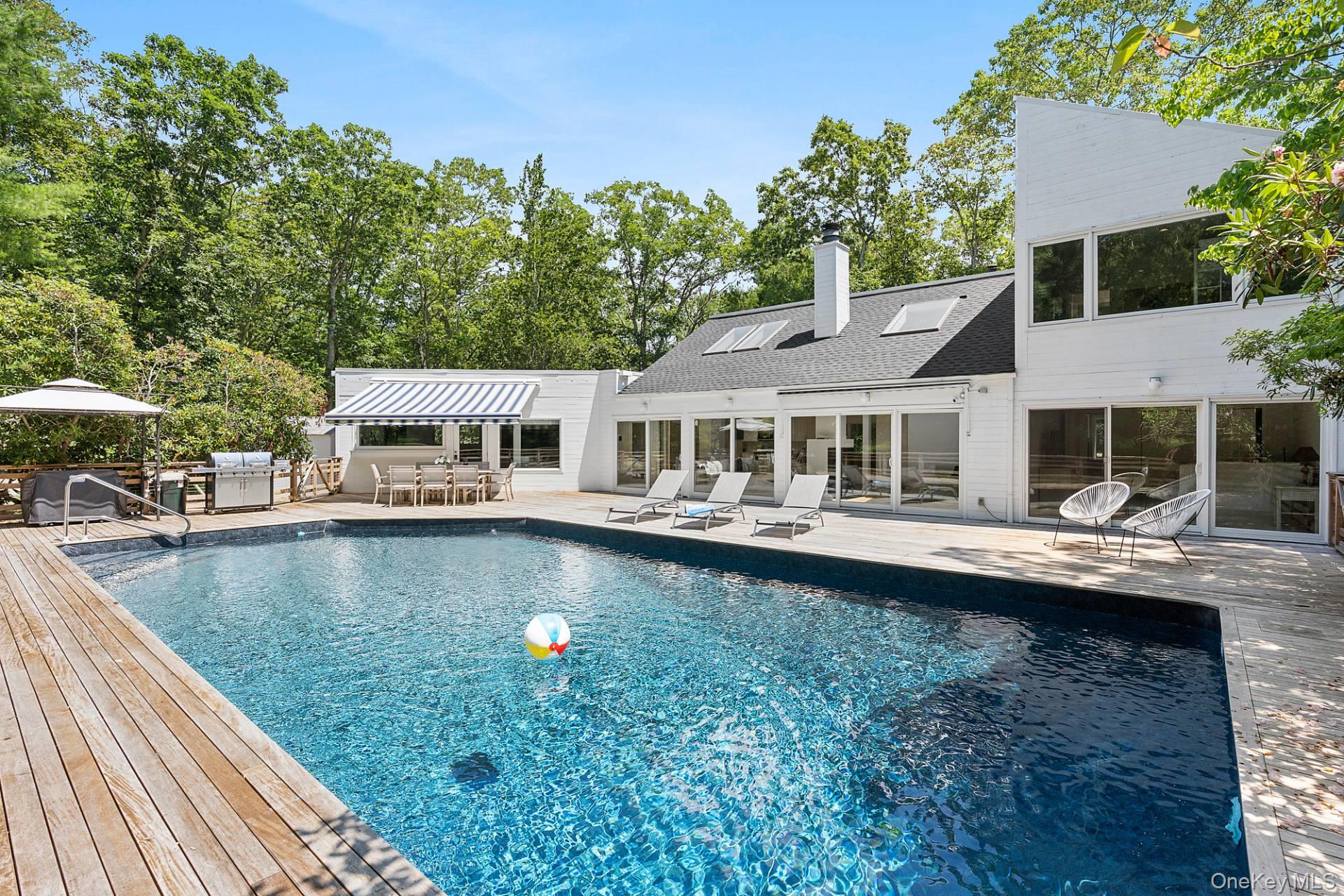 35 Ely Brook Road, East Hampton, NY 11937