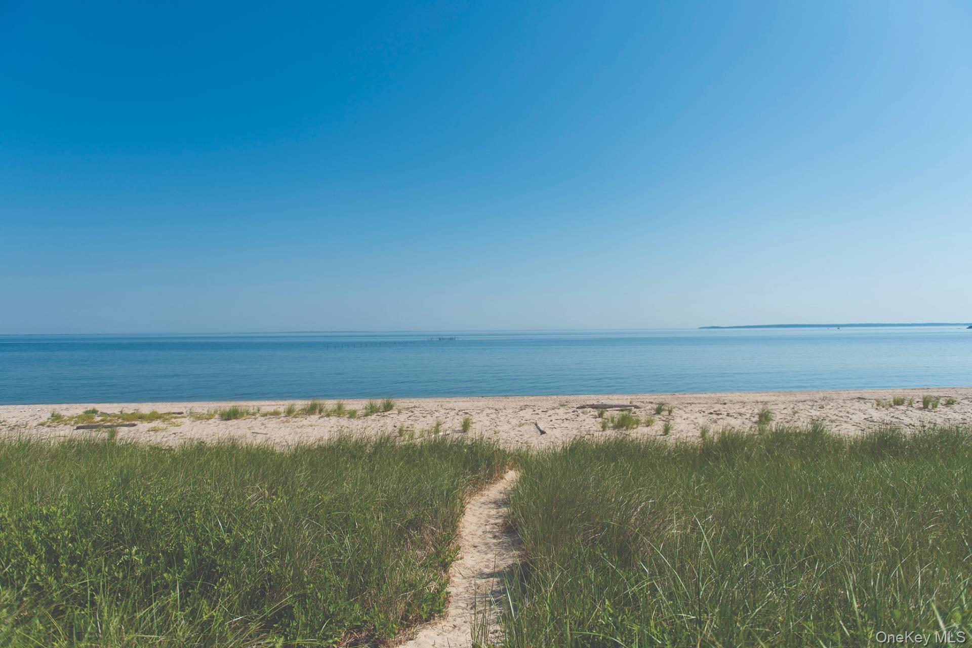 35 Ely Brook Road, East Hampton, NY 11937