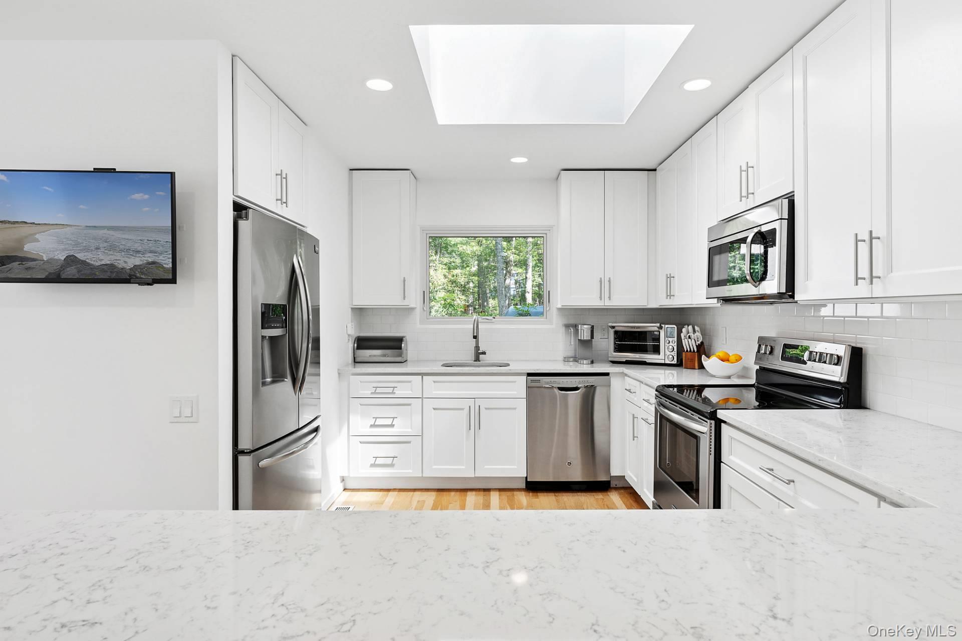 35 Ely Brook Road, East Hampton, NY 11937