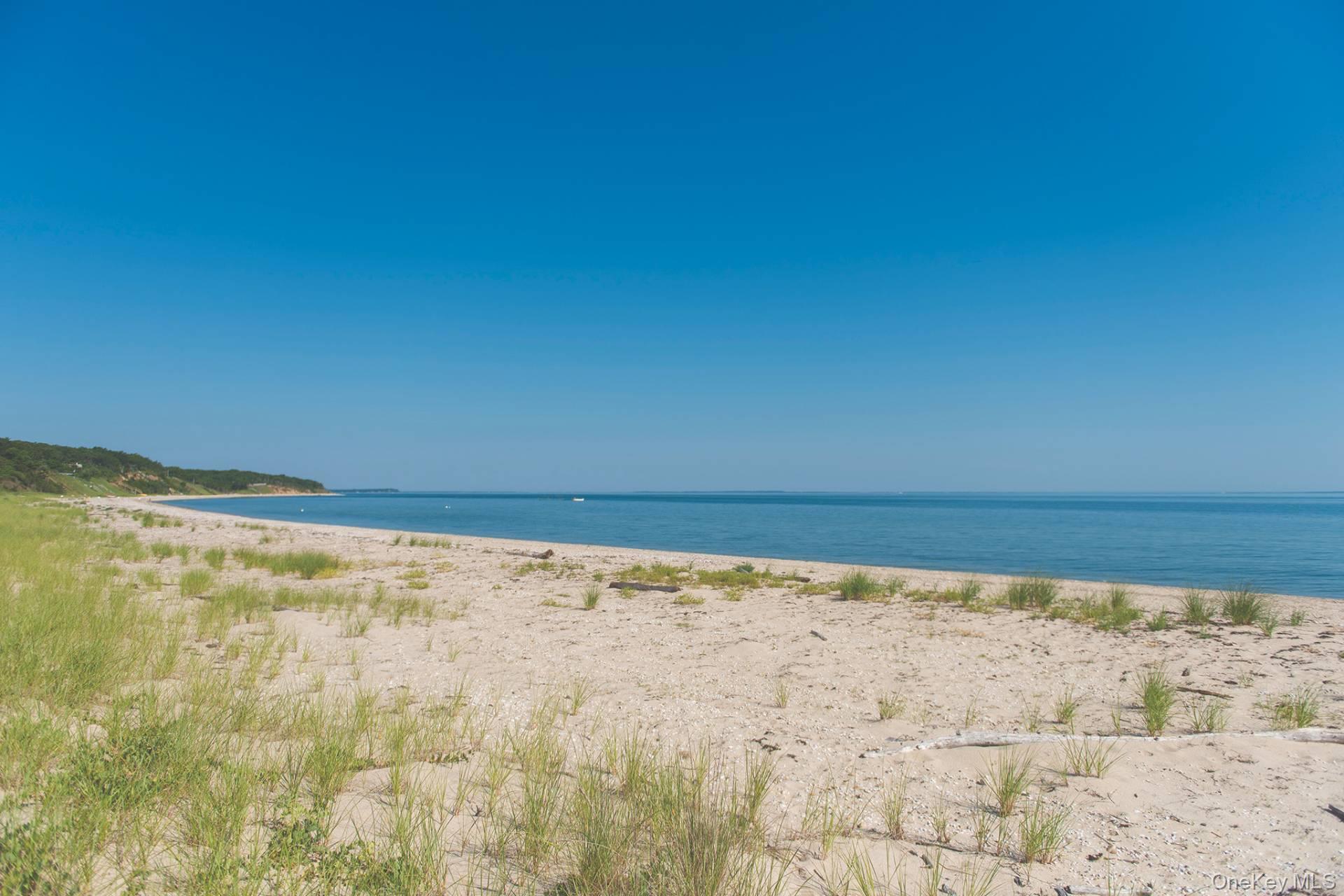 35 Ely Brook Road, East Hampton, NY 11937