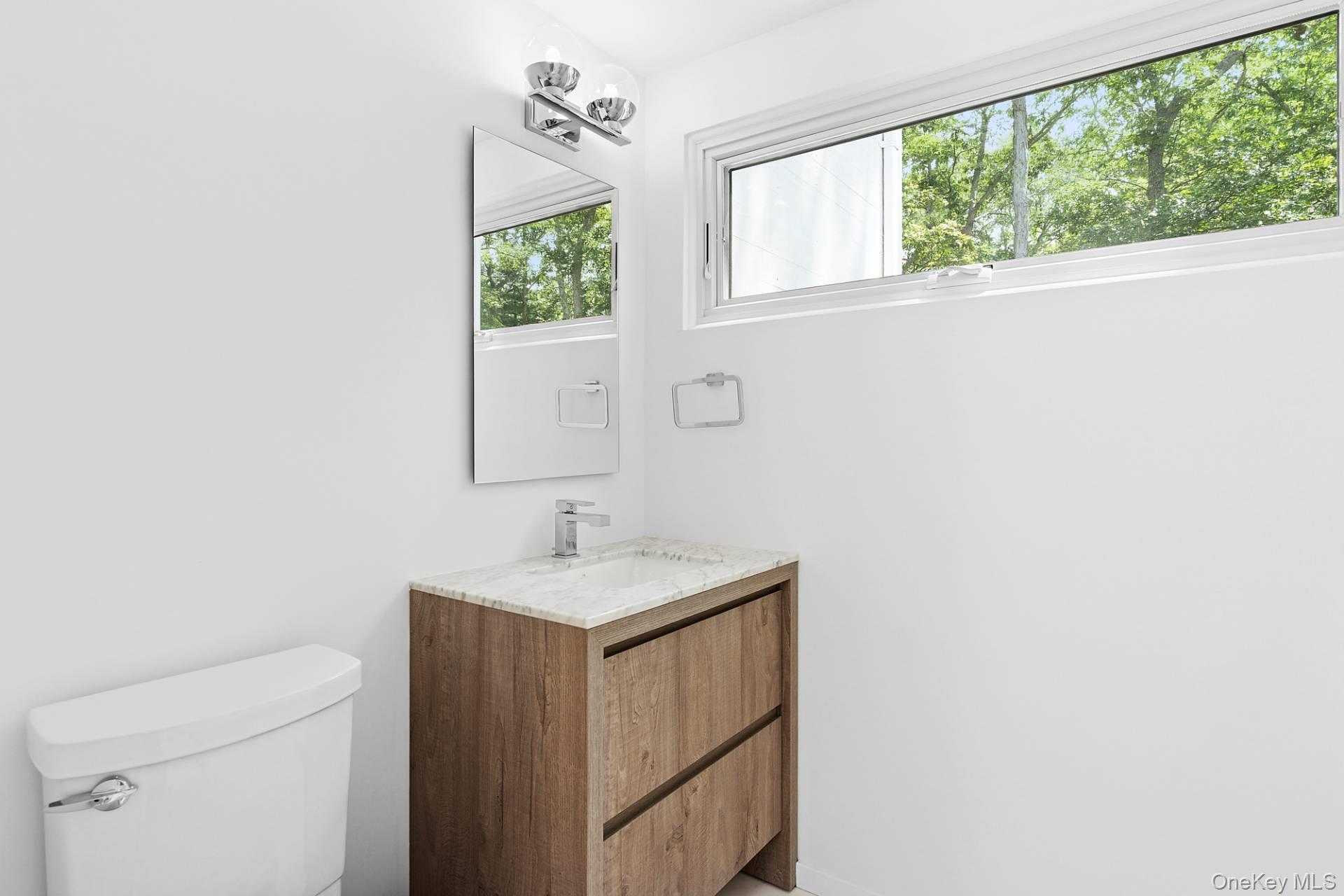 35 Ely Brook Road, East Hampton, NY 11937