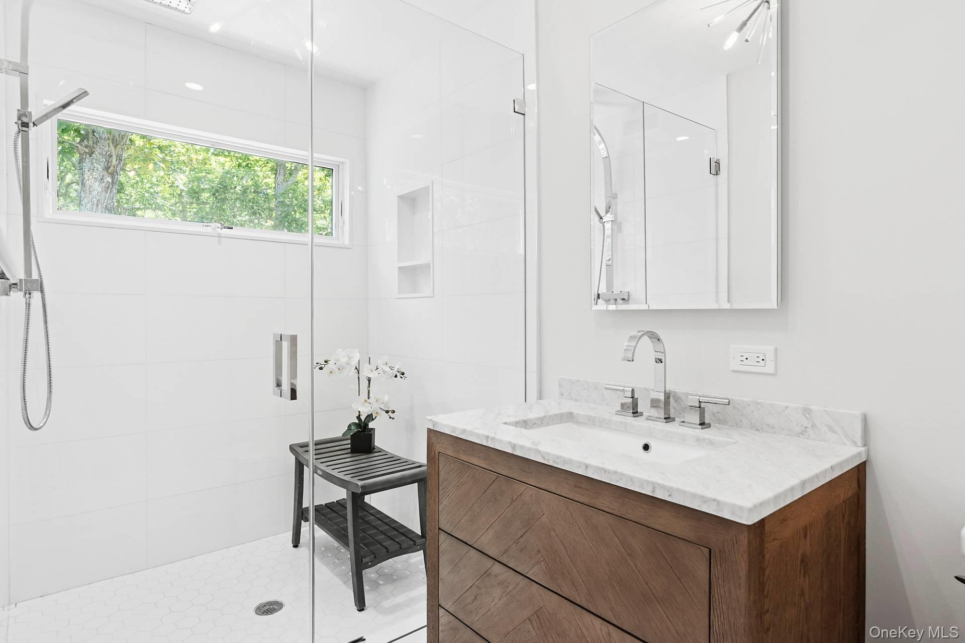 35 Ely Brook Road, East Hampton, NY 11937