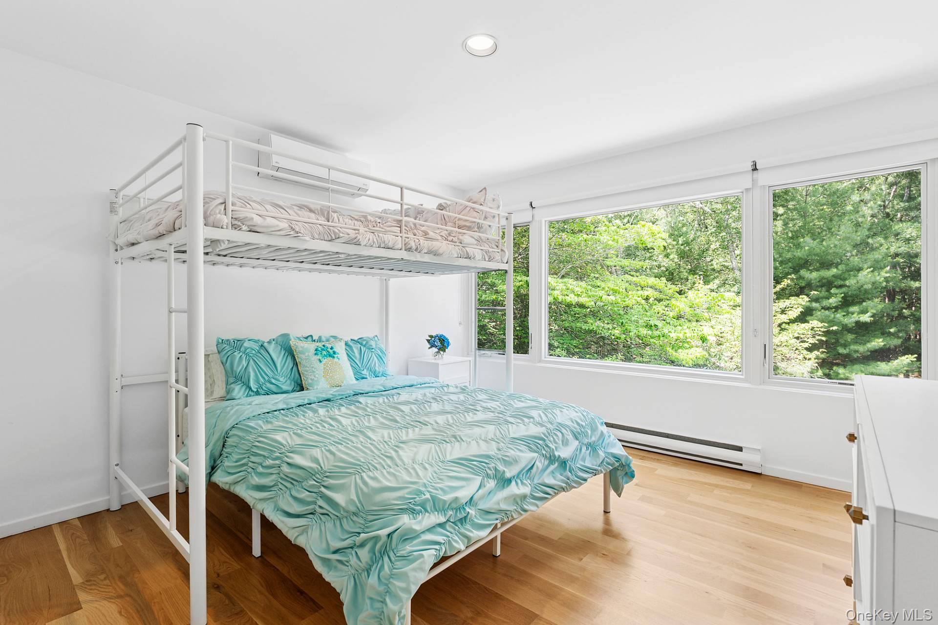 35 Ely Brook Road, East Hampton, NY 11937