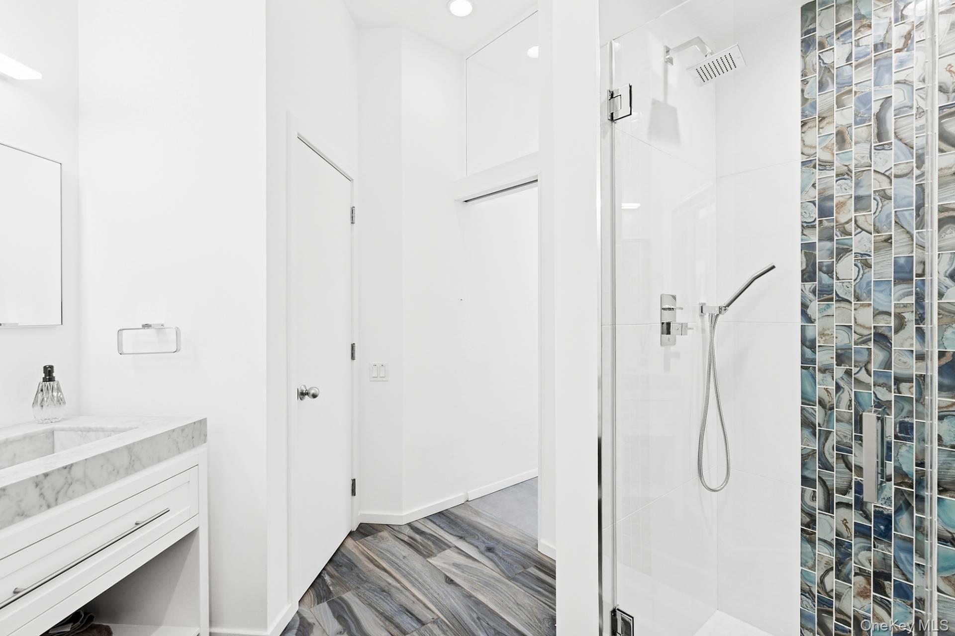 35 Ely Brook Road, East Hampton, NY 11937