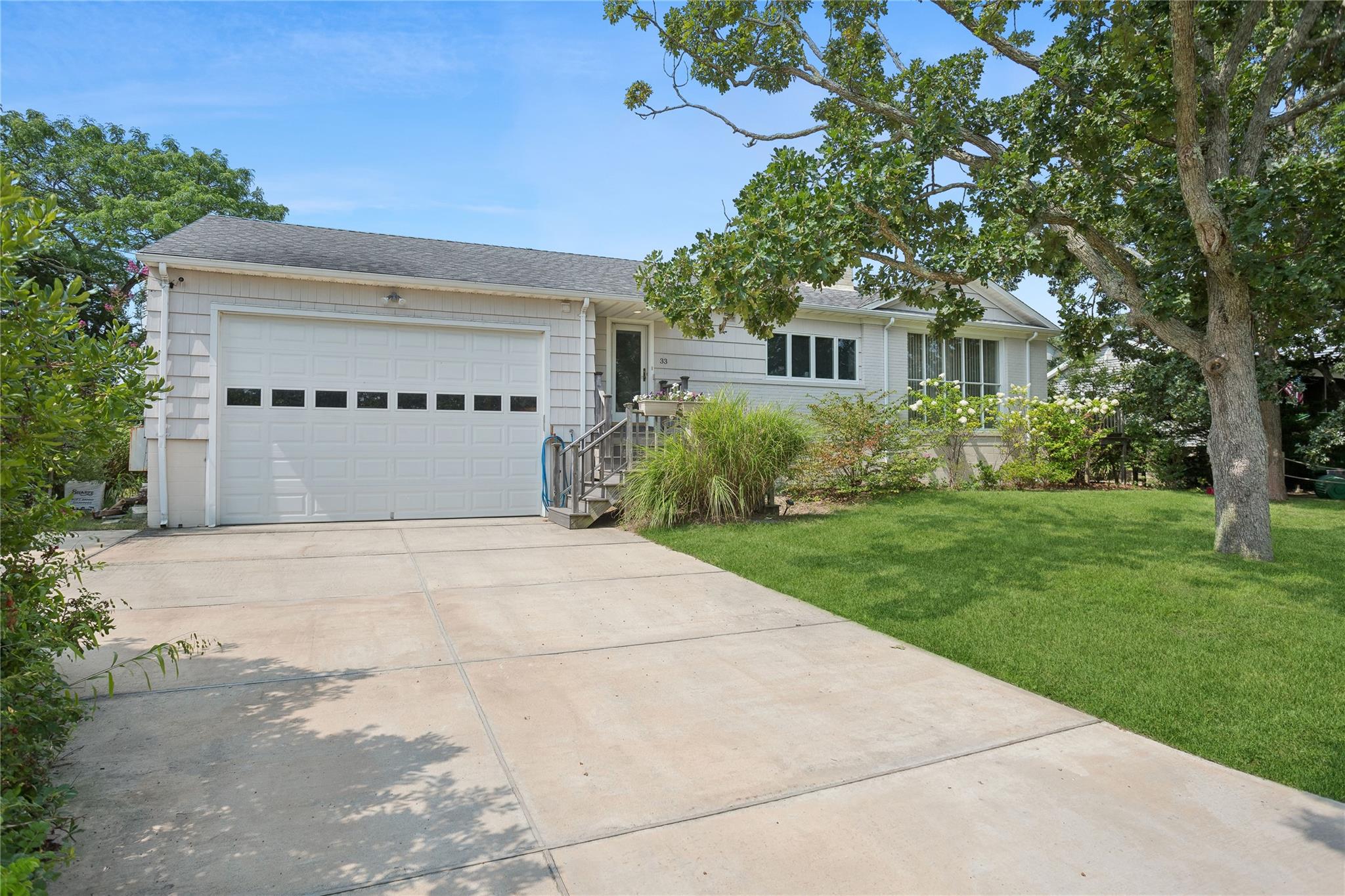 33 Beach Road, Laurel, NY 11948