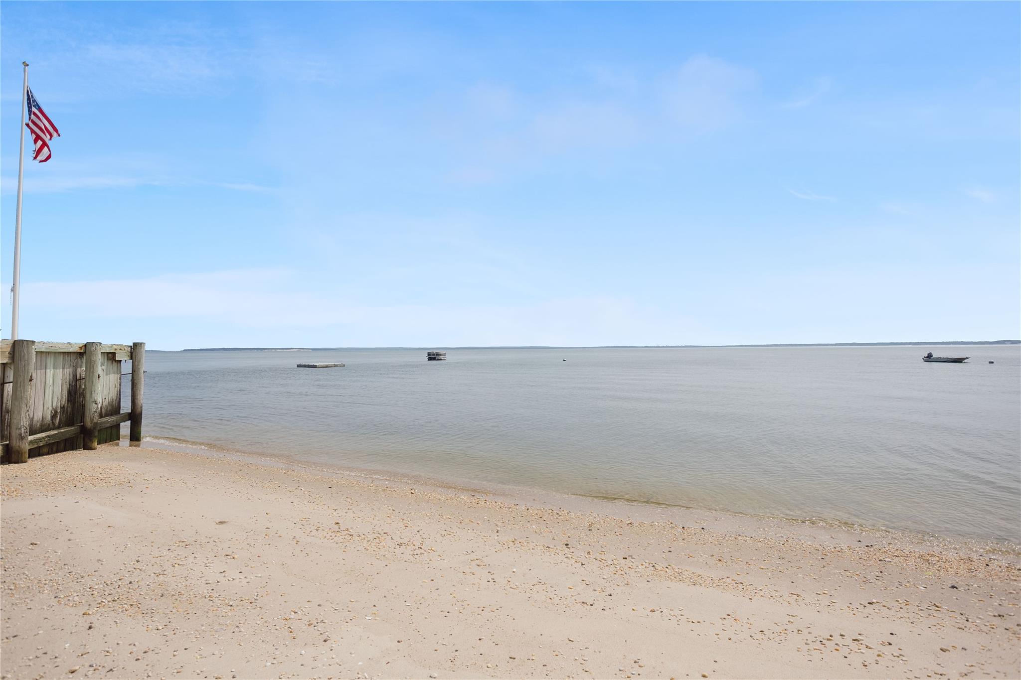 33 Beach Road, Laurel, NY 11948