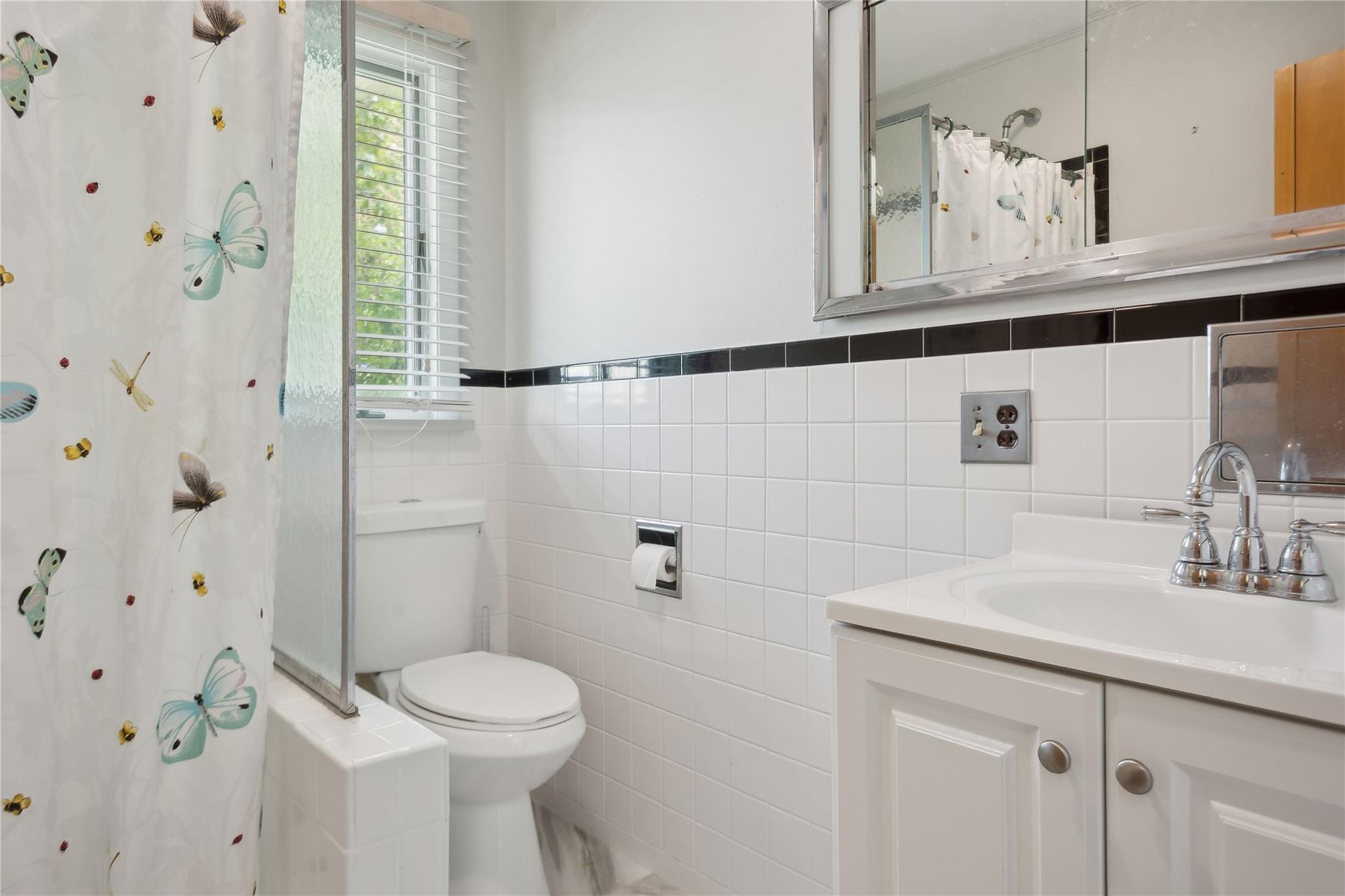 33 Beach Road, Laurel, NY 11948