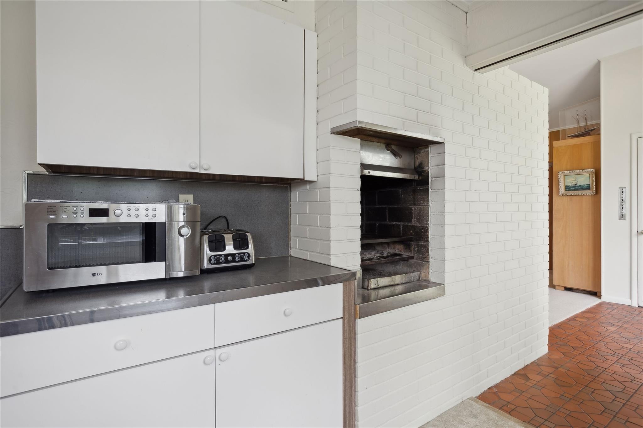 33 Beach Road, Laurel, NY 11948