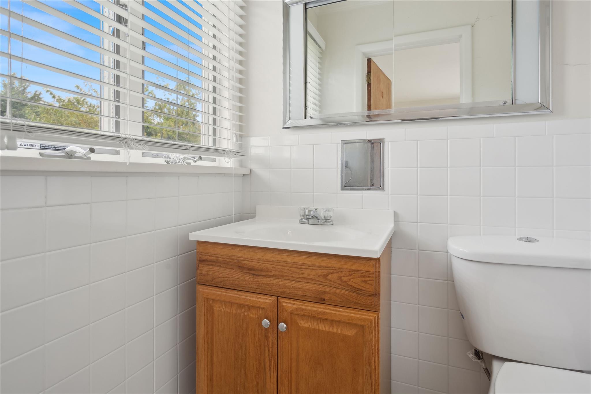 33 Beach Road, Laurel, NY 11948