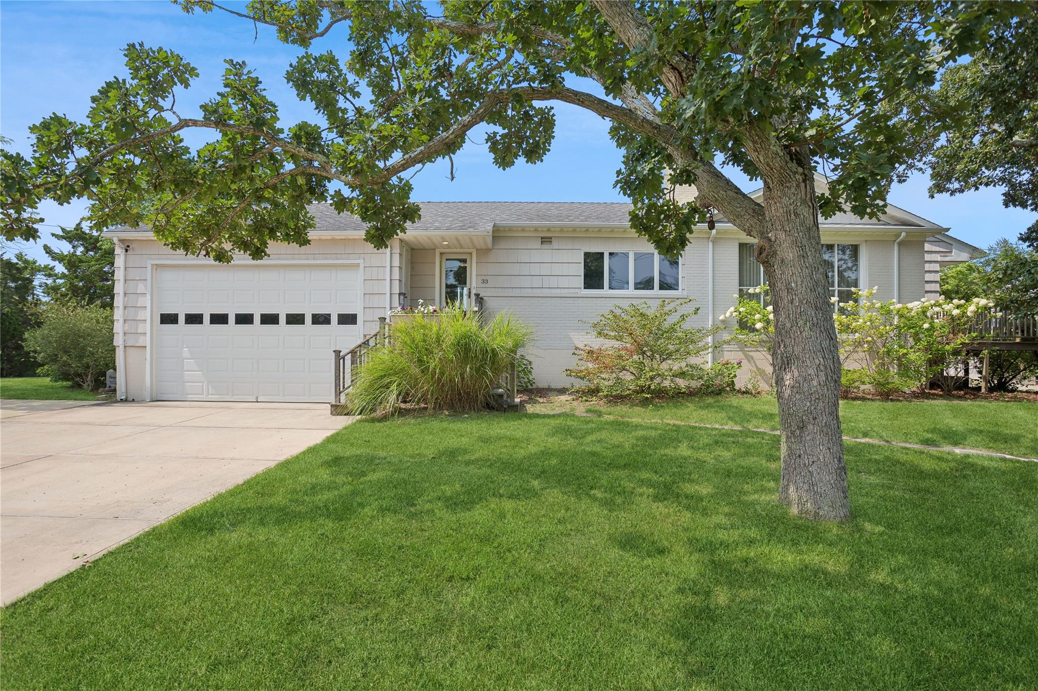 33 Beach Road, Laurel, NY 11948