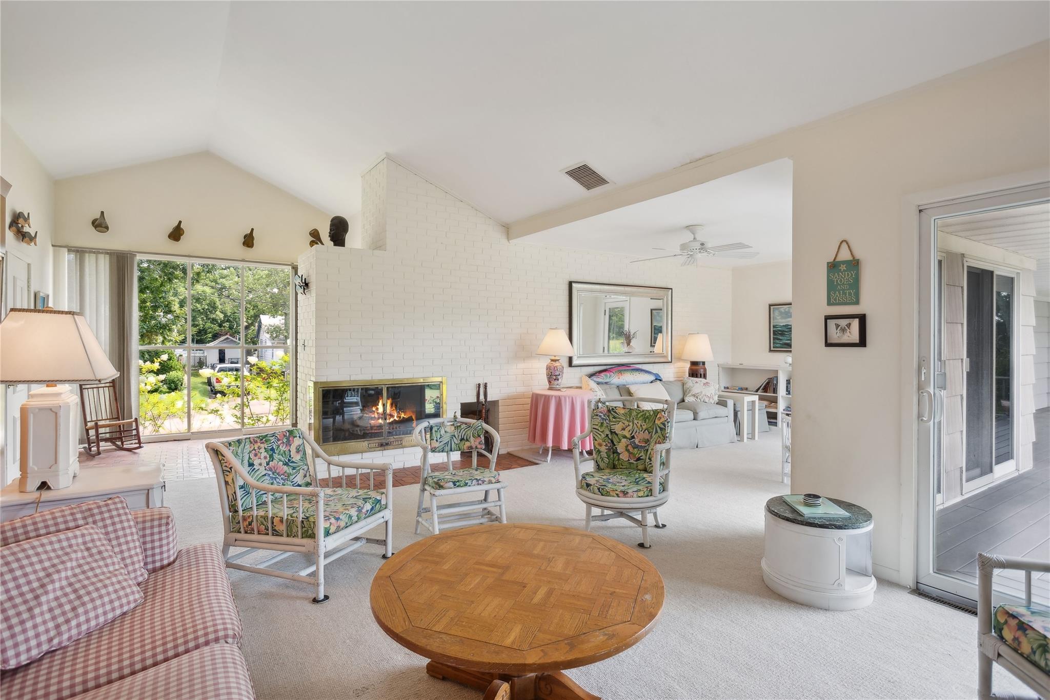 33 Beach Road, Laurel, NY 11948