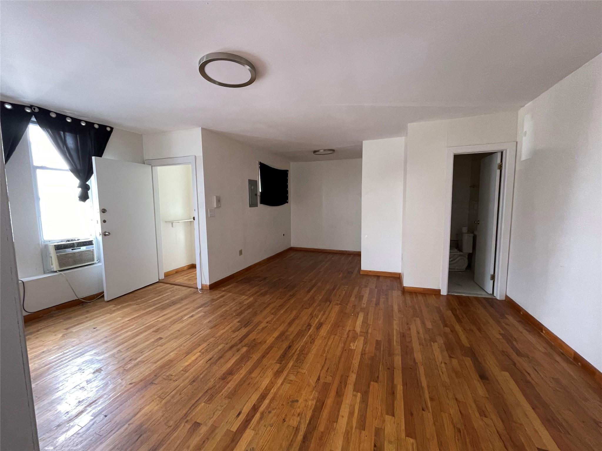 41-10 29th Street # 2nd Fl, Long Island City, NY 11101