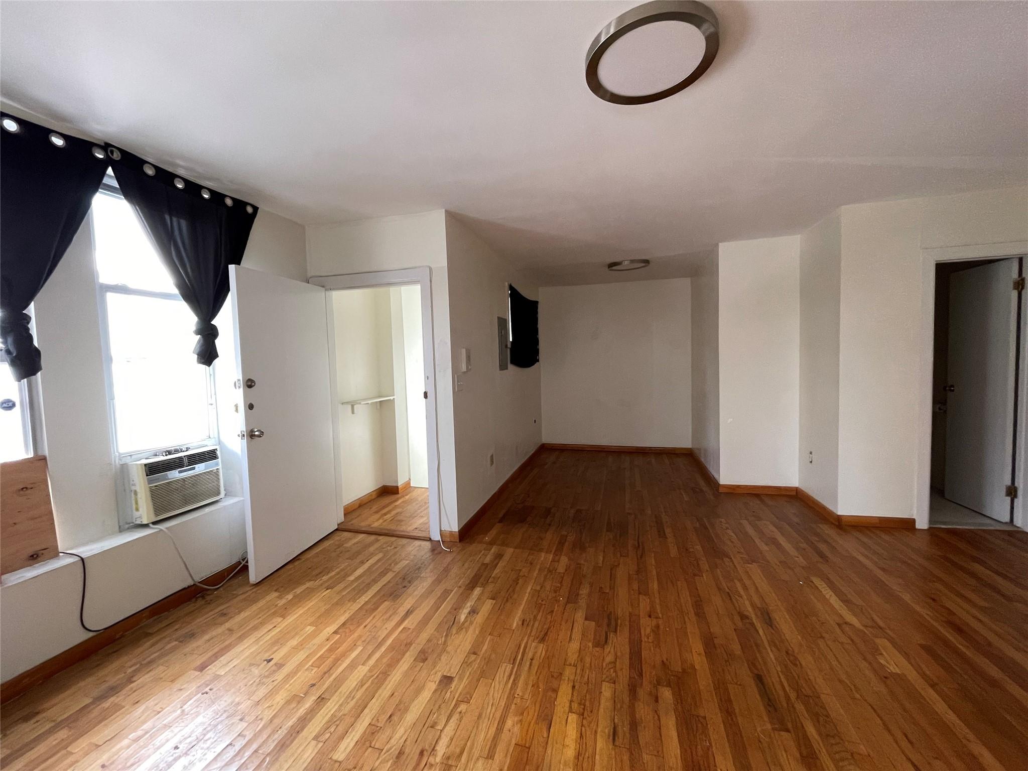41-10 29th Street # 2nd Fl, Long Island City, NY 11101