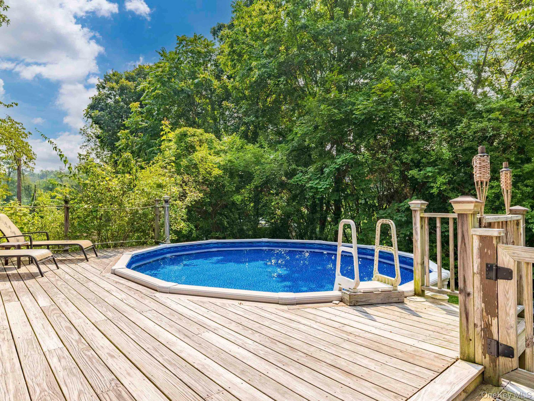 174 North Drive, Saugerties, NY 12477