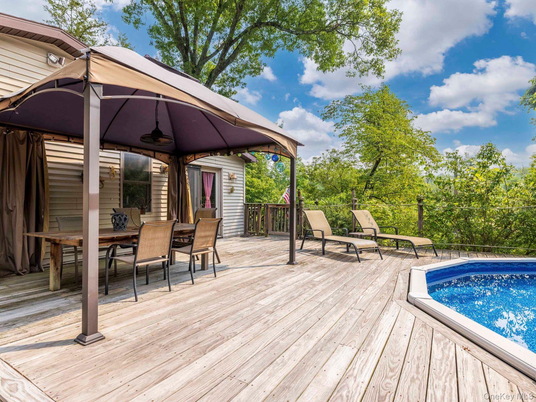 174 North Drive, Saugerties, NY 12477