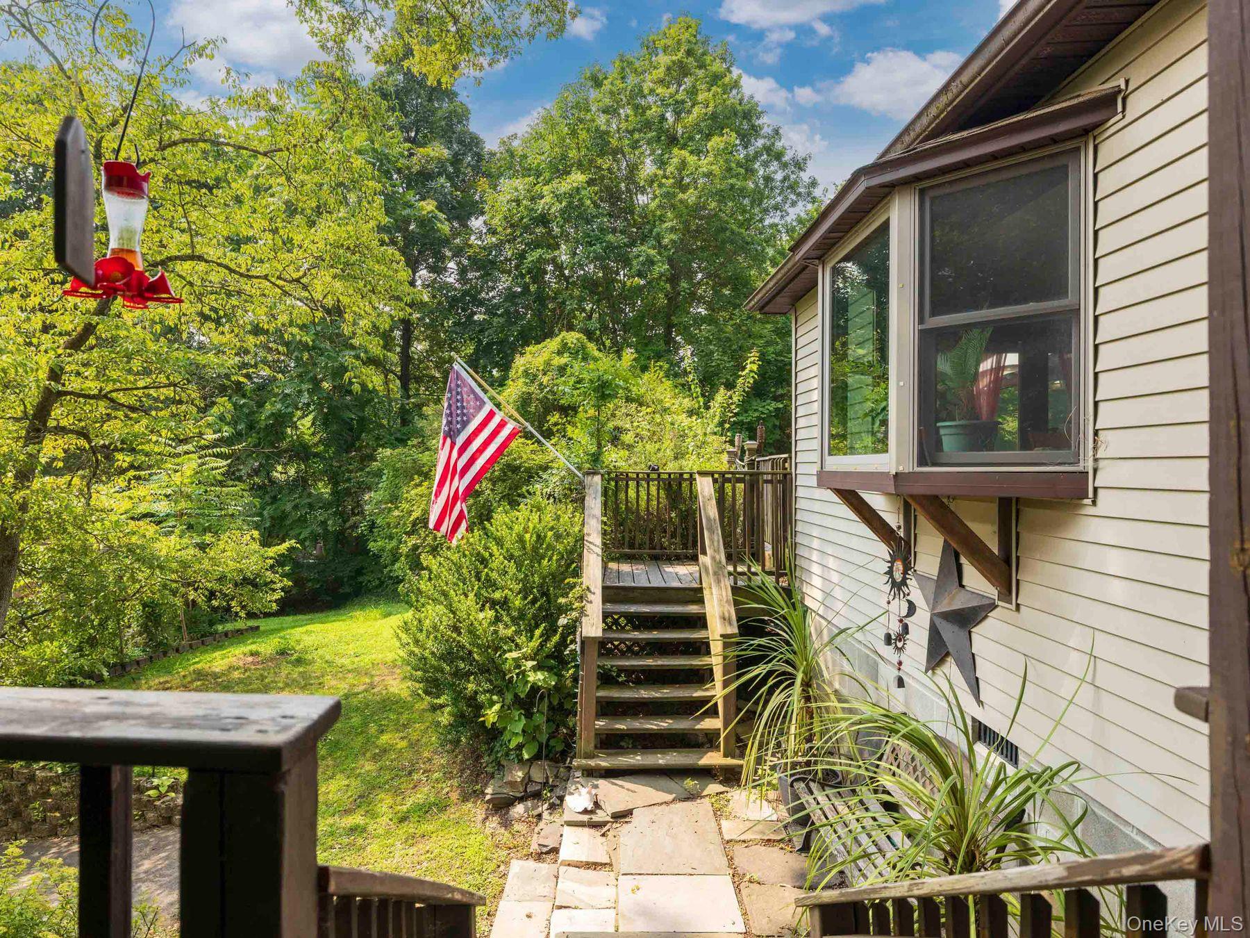 174 North Drive, Saugerties, NY 12477