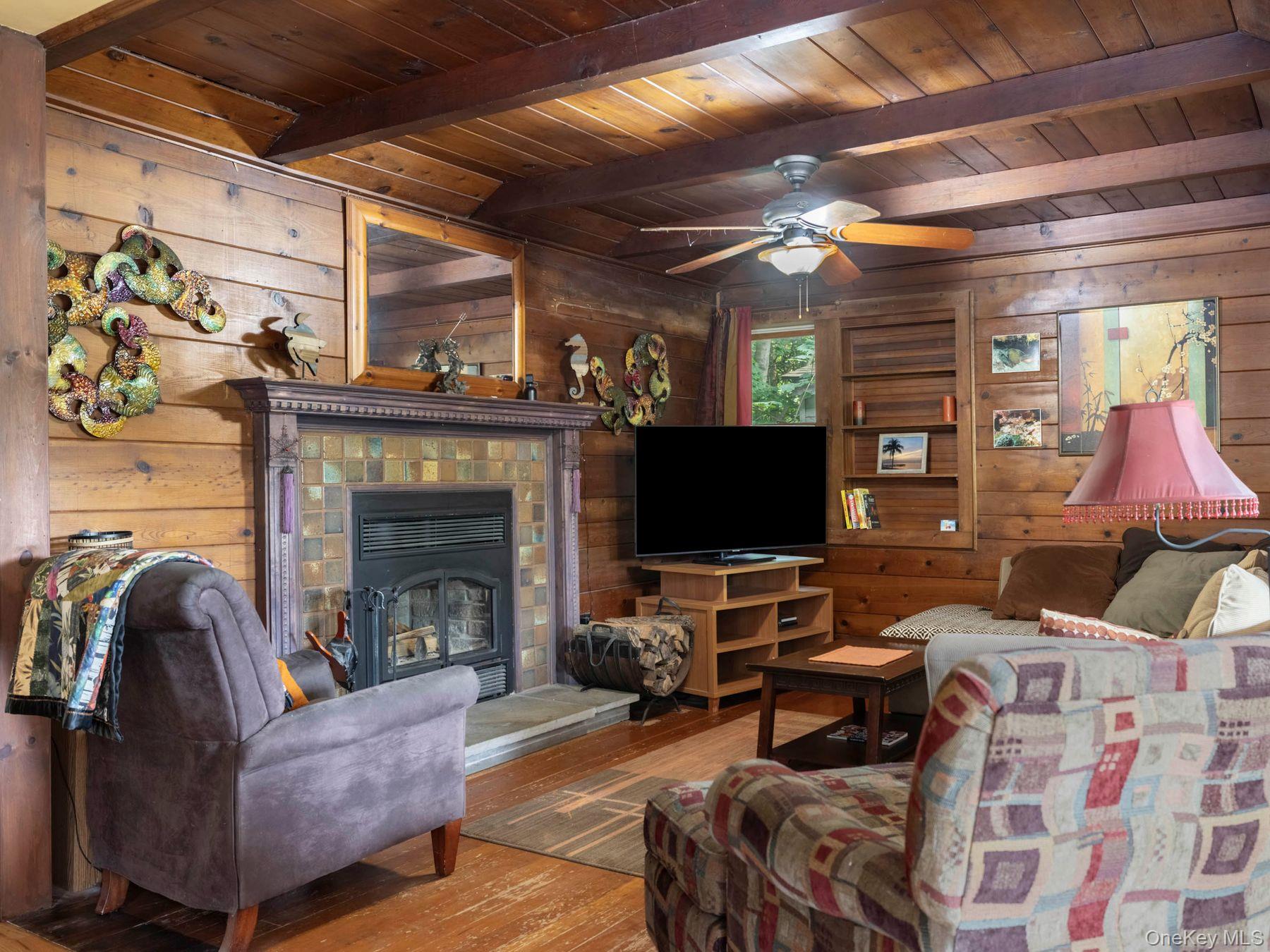 174 North Drive, Saugerties, NY 12477