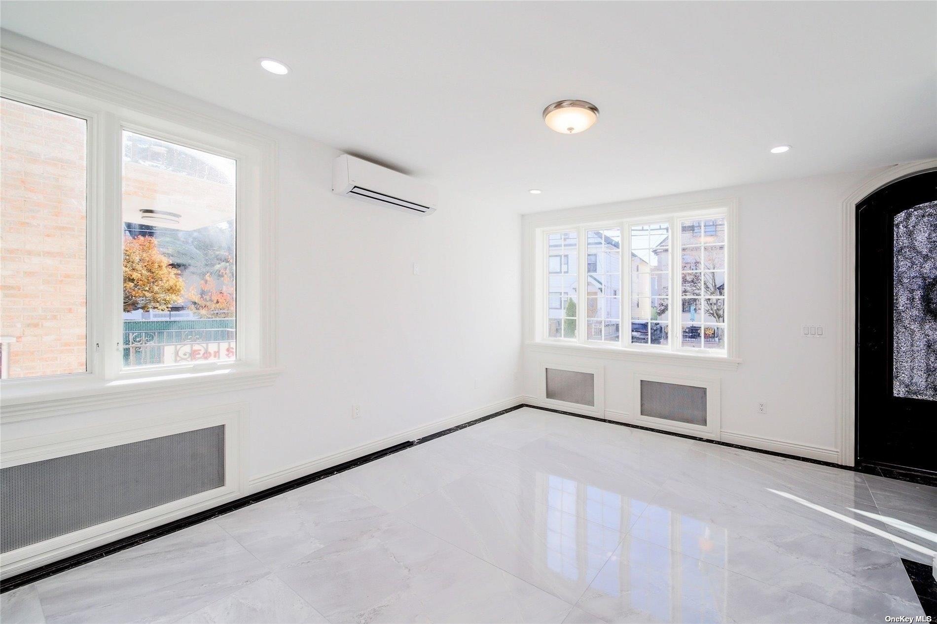 715 College Place, College Point, NY 11356