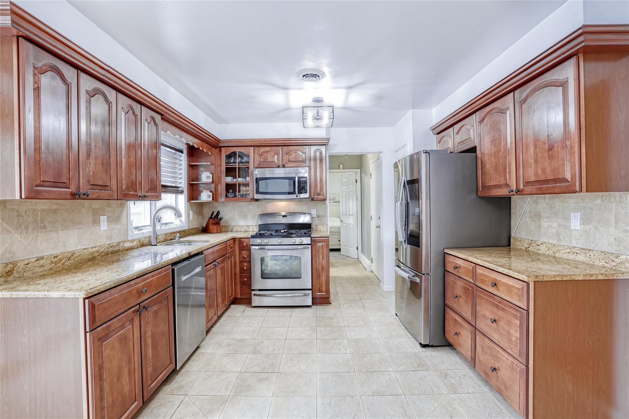 27 Ossman Drive, Pomona, NY 10970