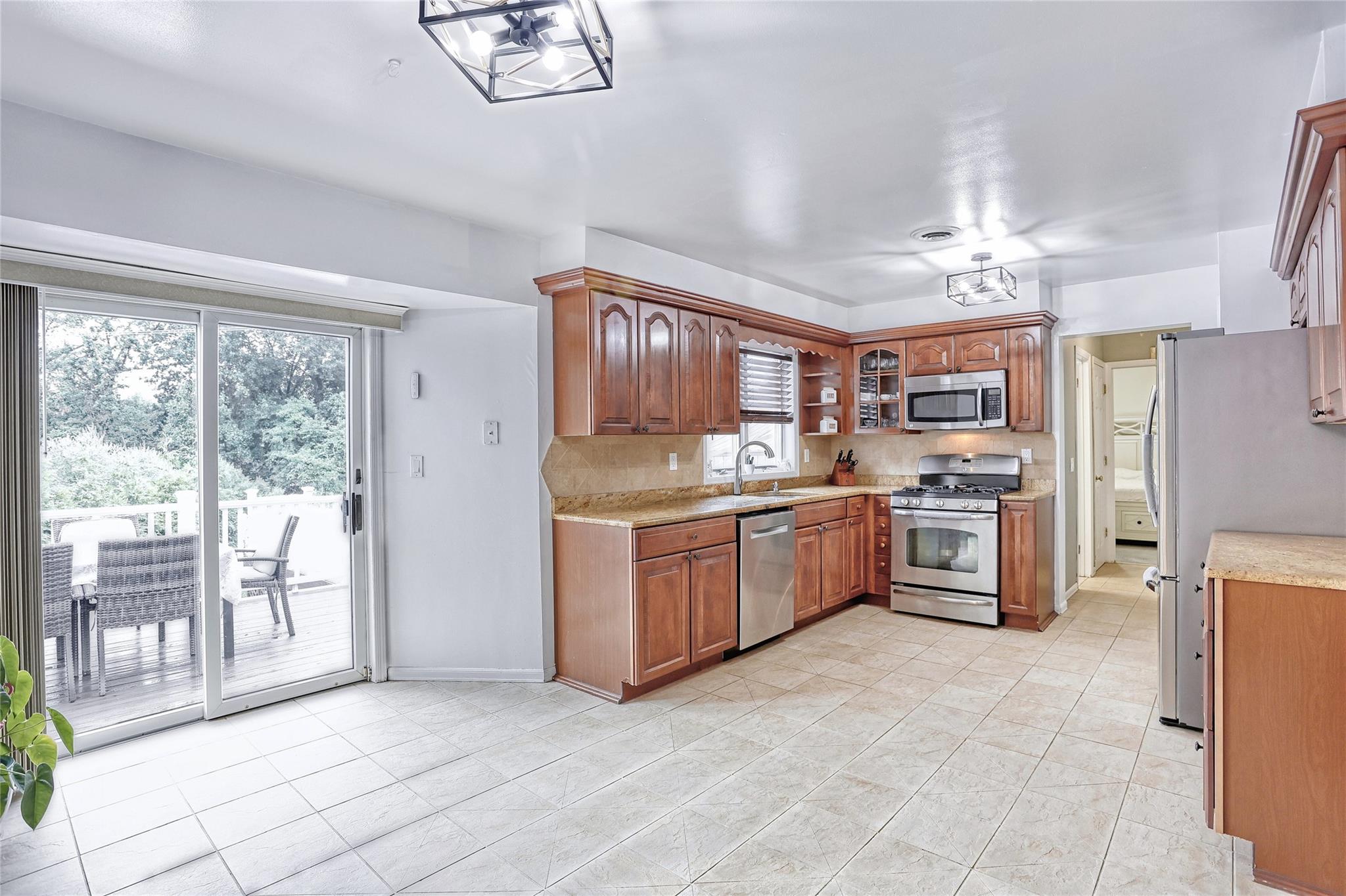 27 Ossman Drive, Pomona, NY 10970