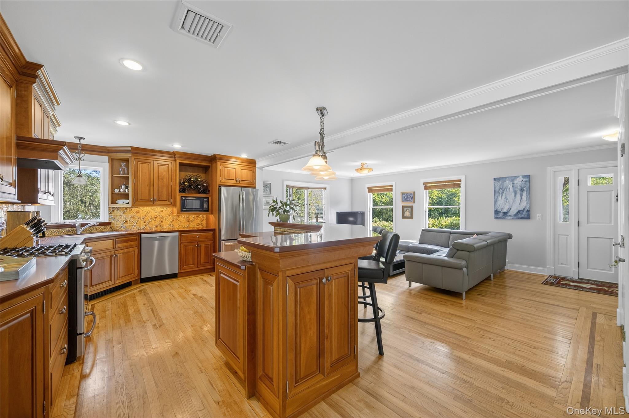 6 Berea Road, Walden, NY 12586