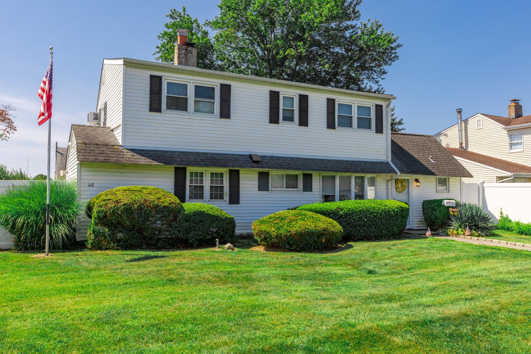 46 Tallow Lane, Levittown, NY 11756