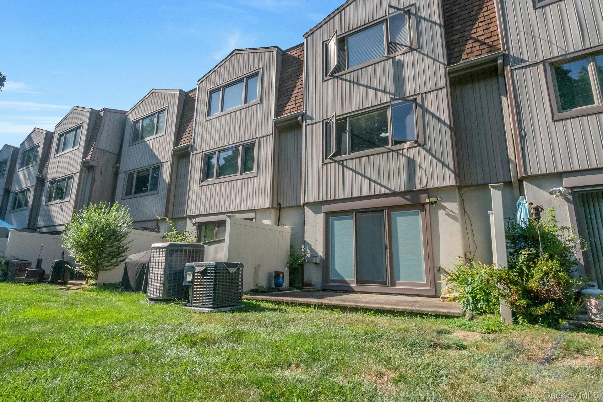 9 Pheasant Walk, Peekskill, NY 10566