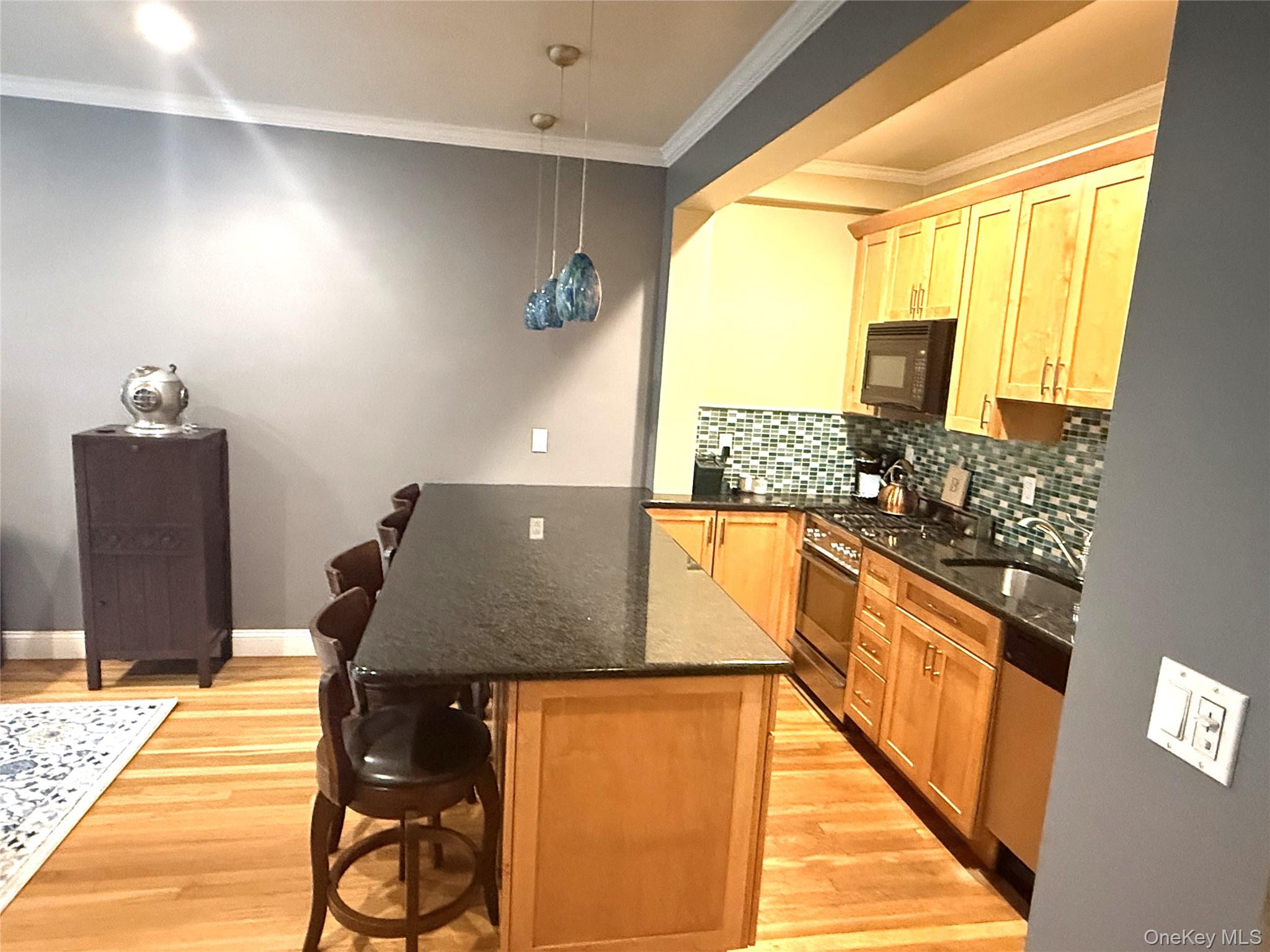 2 Overlook Road # 1A1A, White Plains, NY 10605