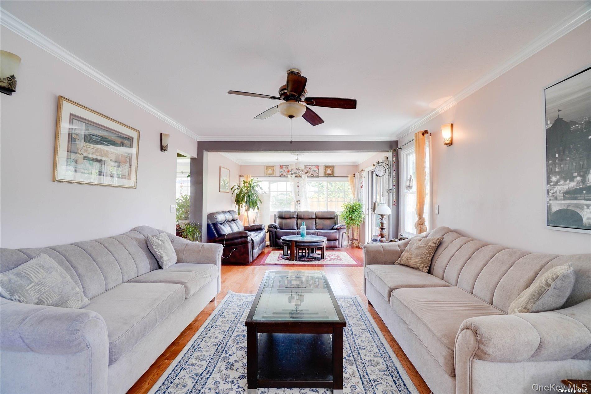 20 Basket Lane, Hicksville, NY 11801