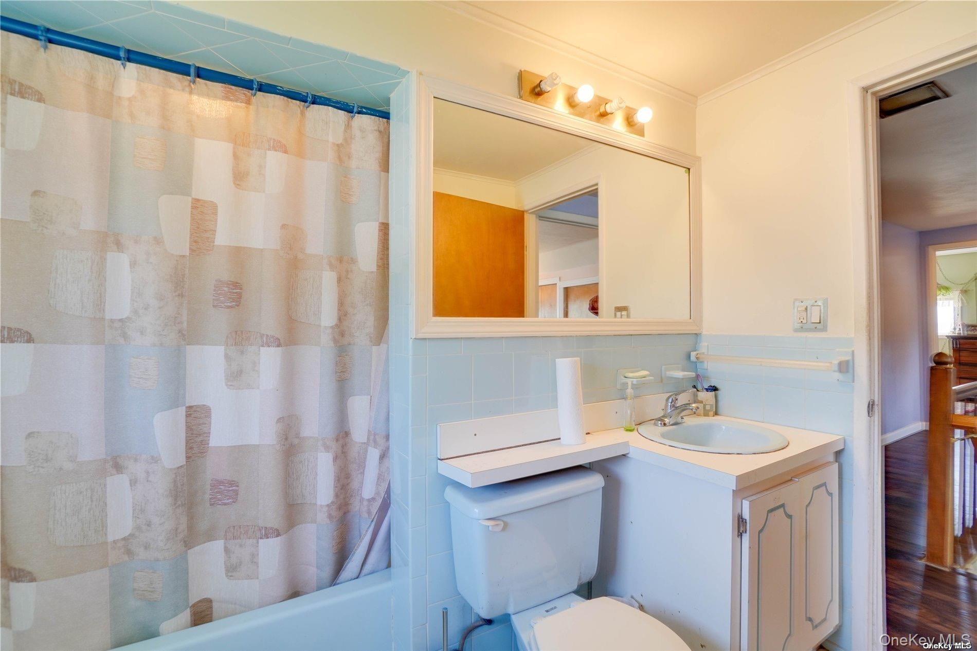 20 Basket Lane, Hicksville, NY 11801