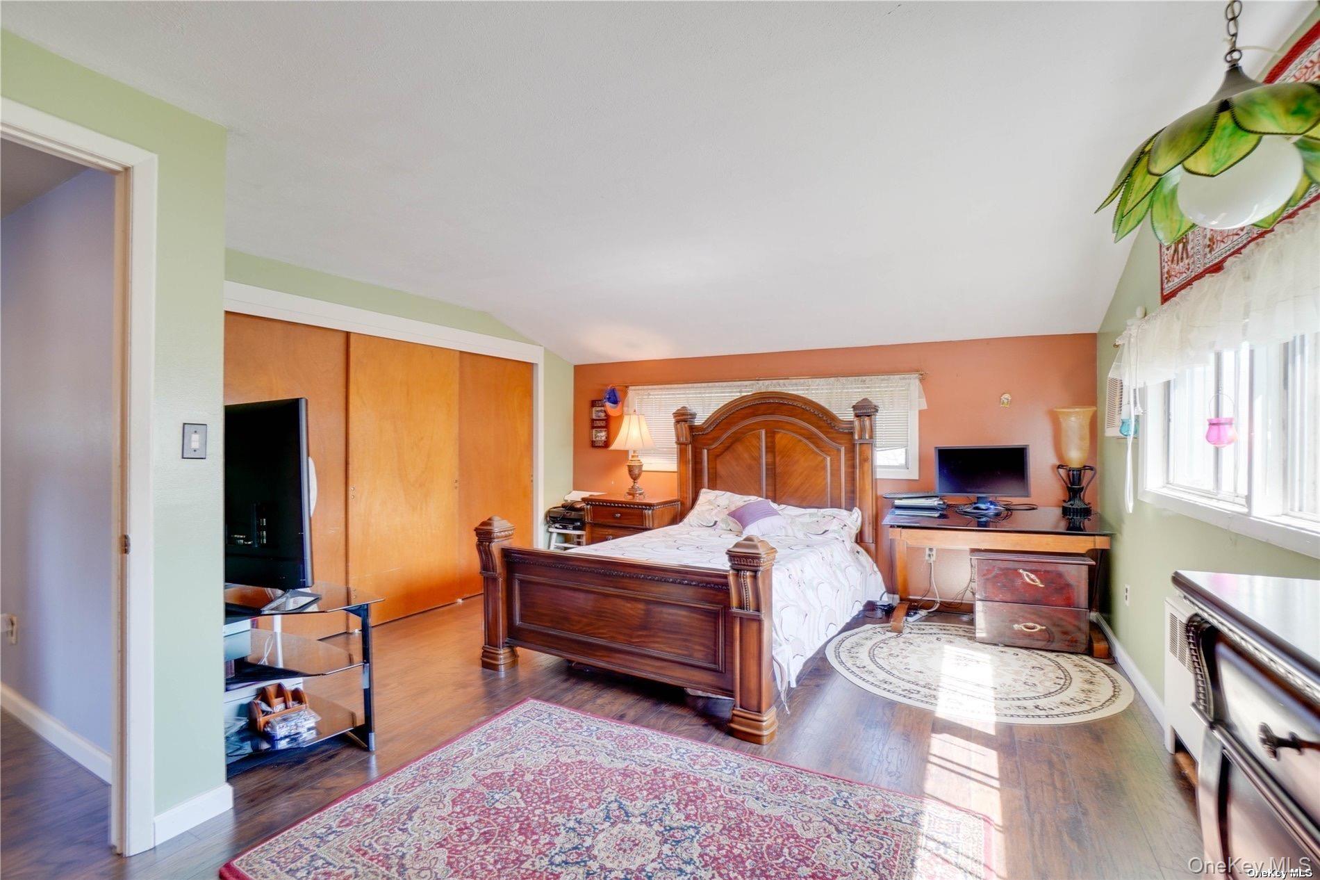 20 Basket Lane, Hicksville, NY 11801