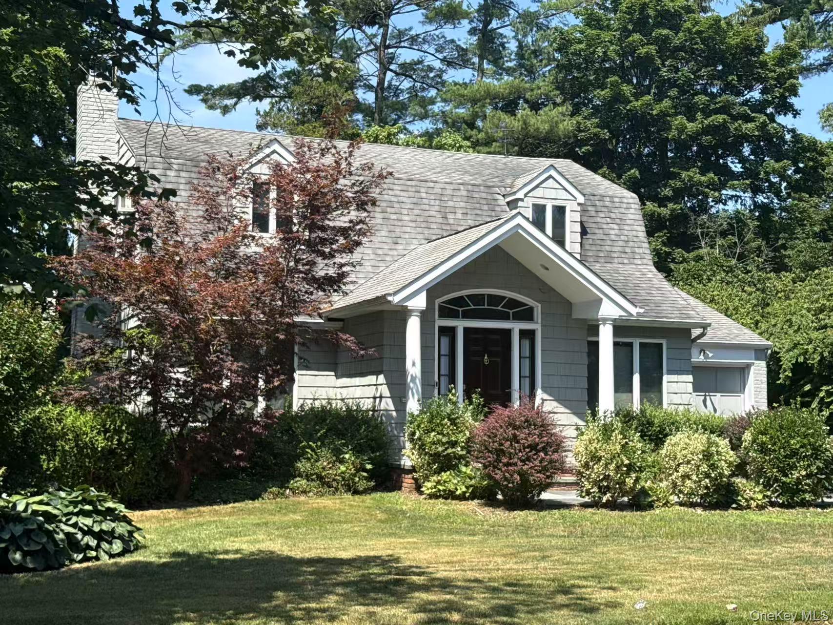 95 Oakdale Lane, East Hills, NY 11577