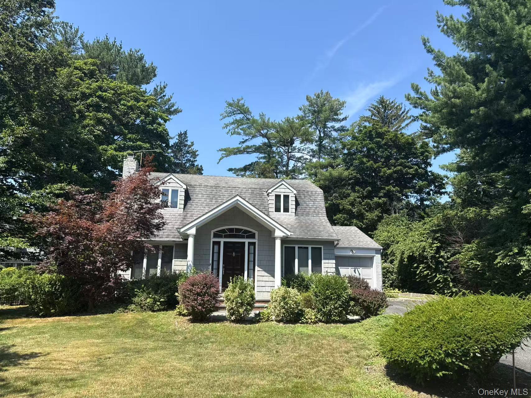 95 Oakdale Lane, East Hills, NY 11577