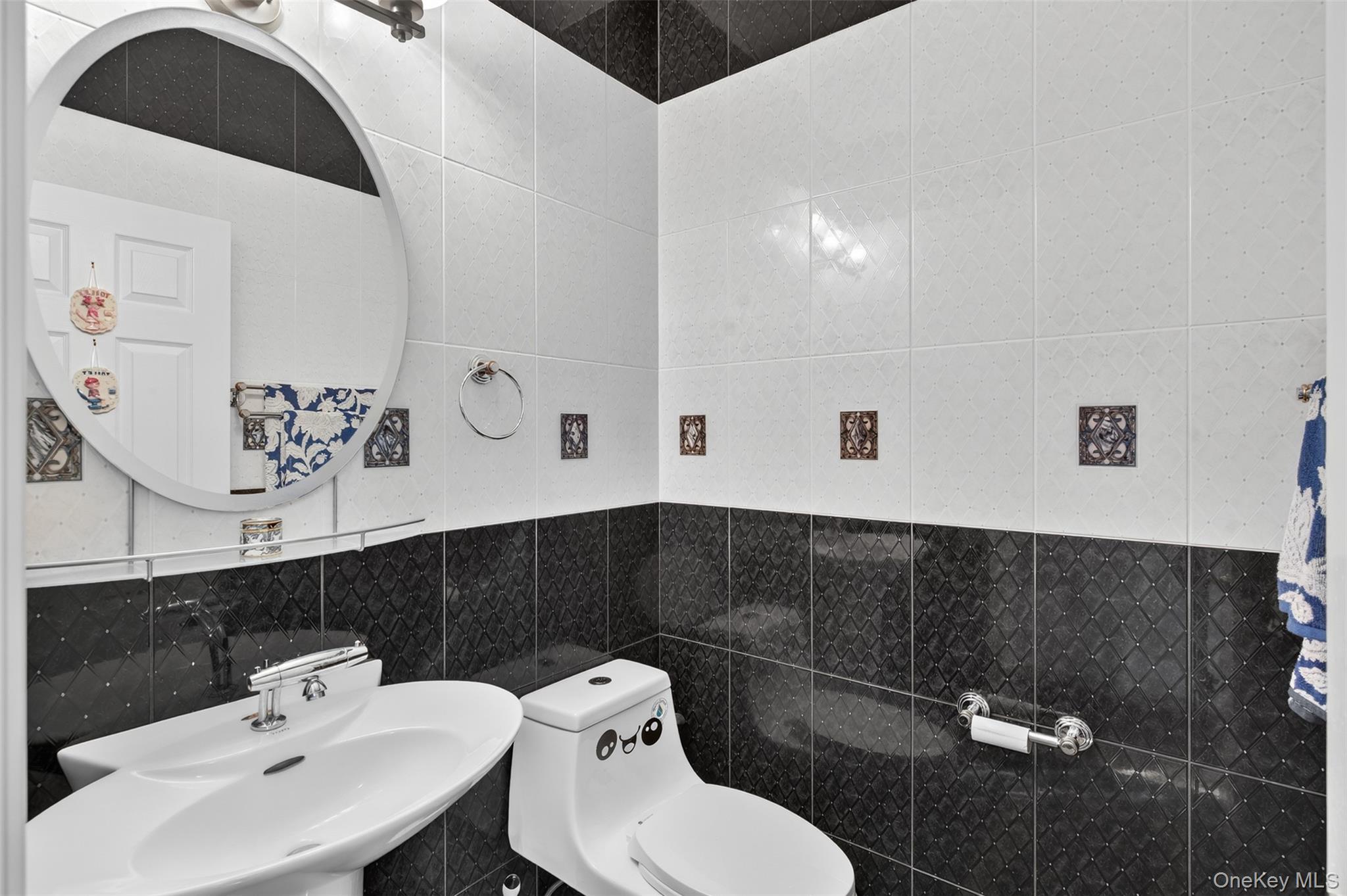 14 Burma Road, Marlboro, NY 12542