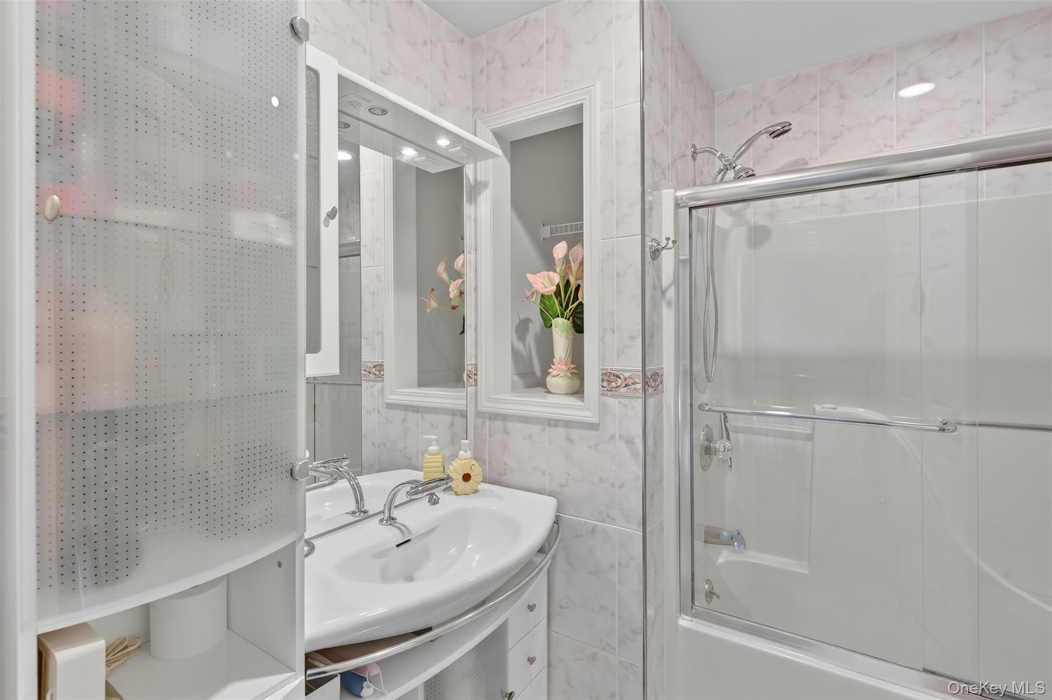 14 Burma Road, Marlboro, NY 12542