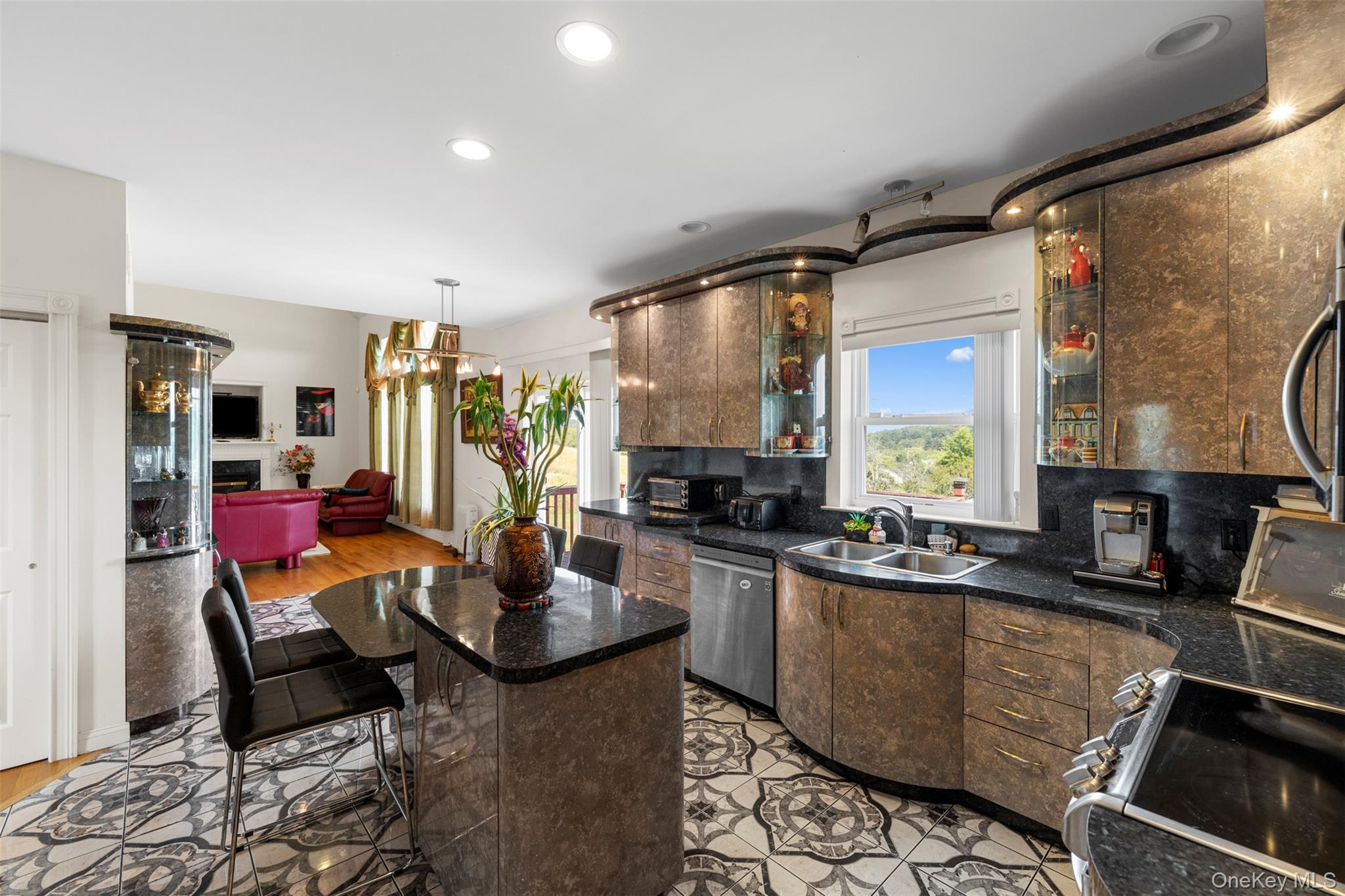 14 Burma Road, Marlboro, NY 12542