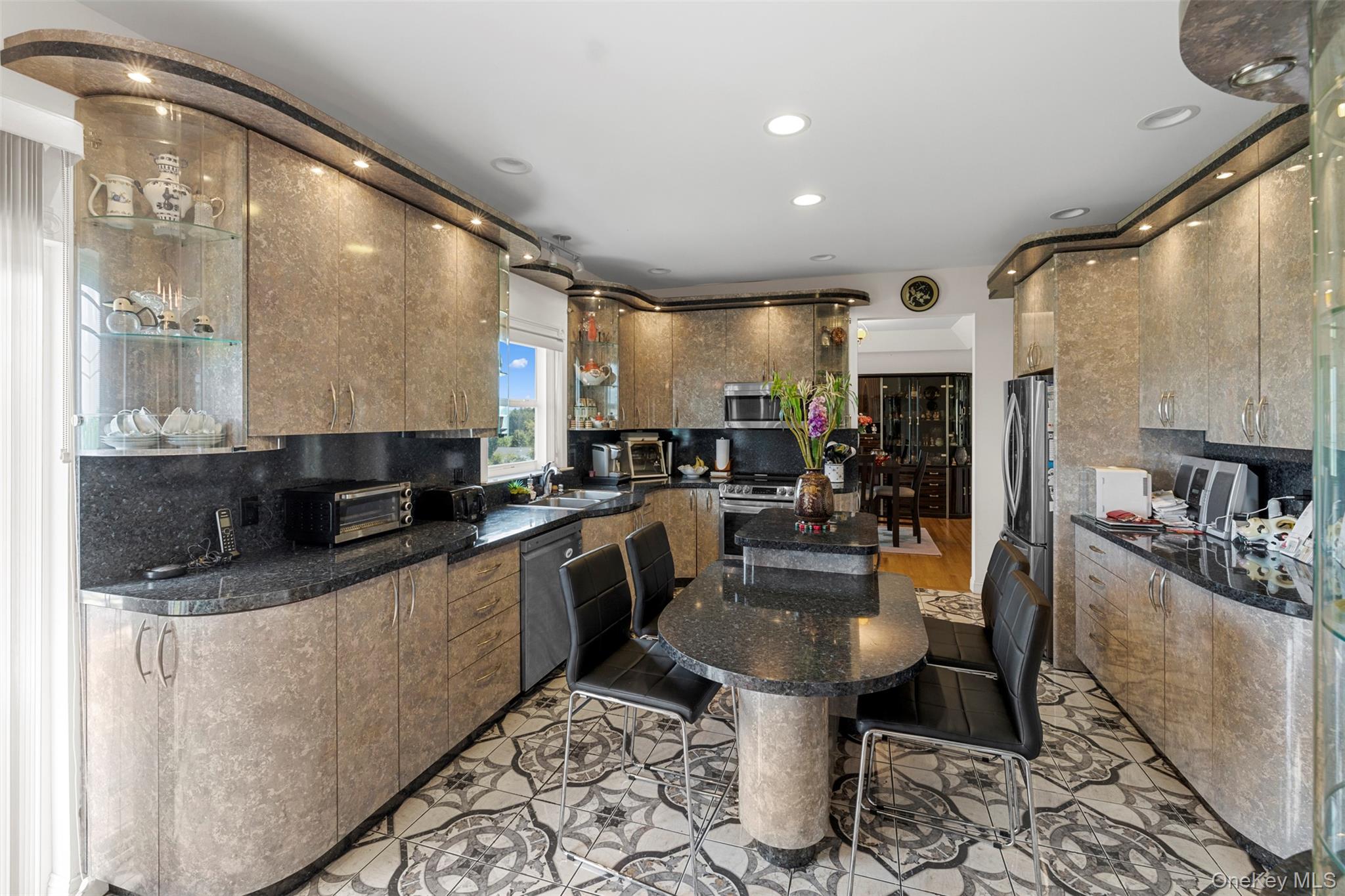 14 Burma Road, Marlboro, NY 12542