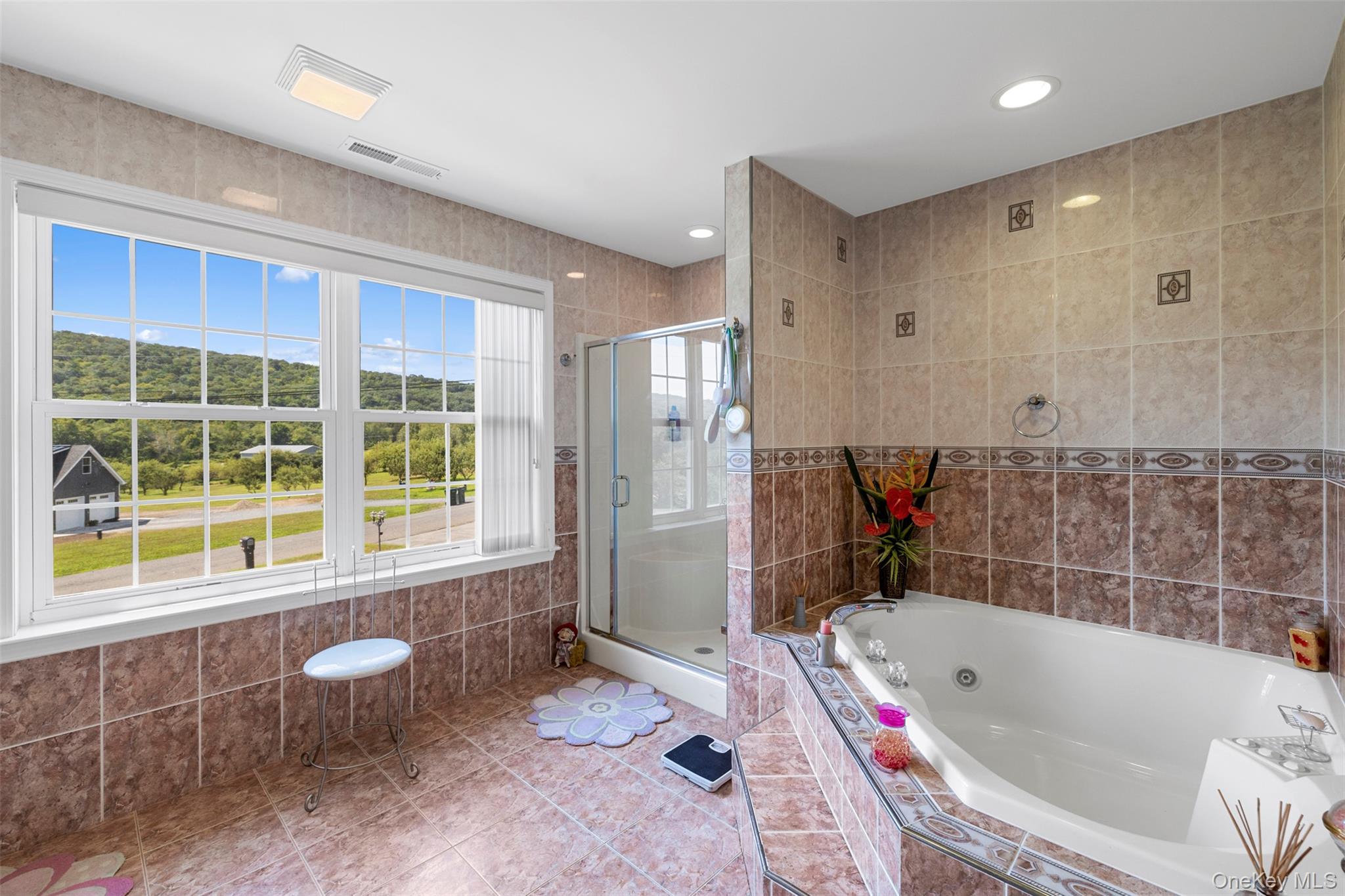 14 Burma Road, Marlboro, NY 12542