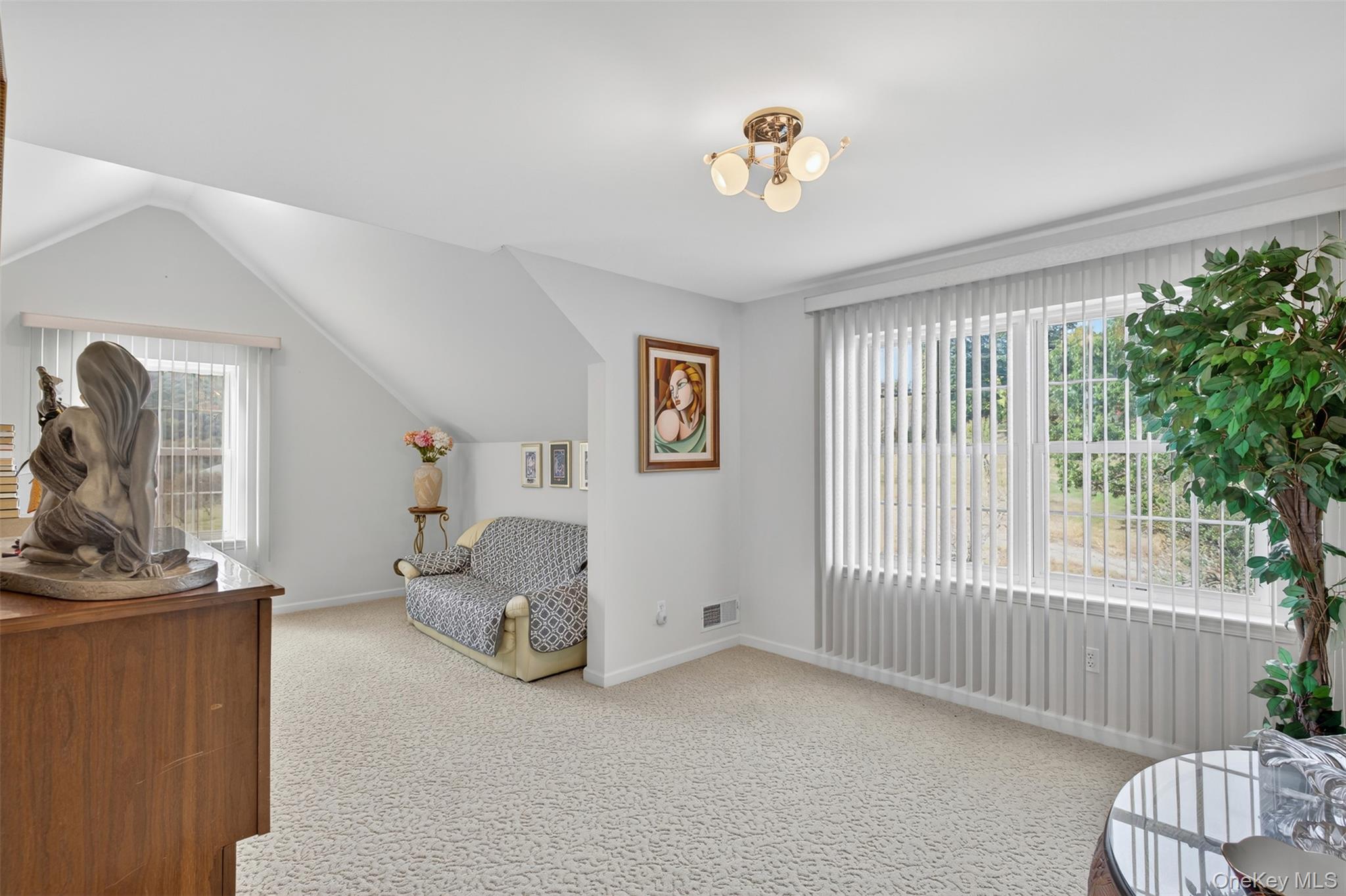 14 Burma Road, Marlboro, NY 12542