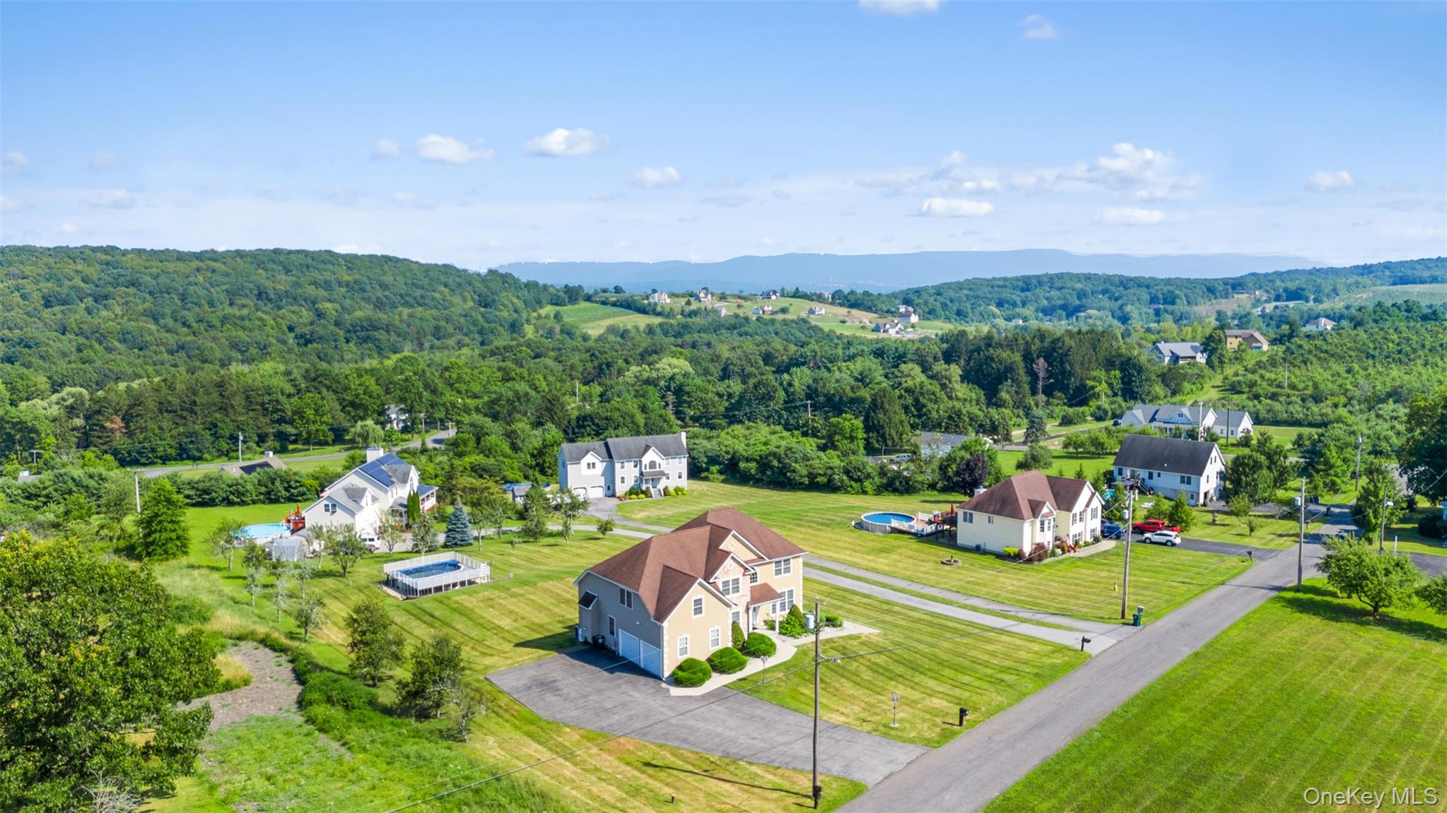 14 Burma Road, Marlboro, NY 12542