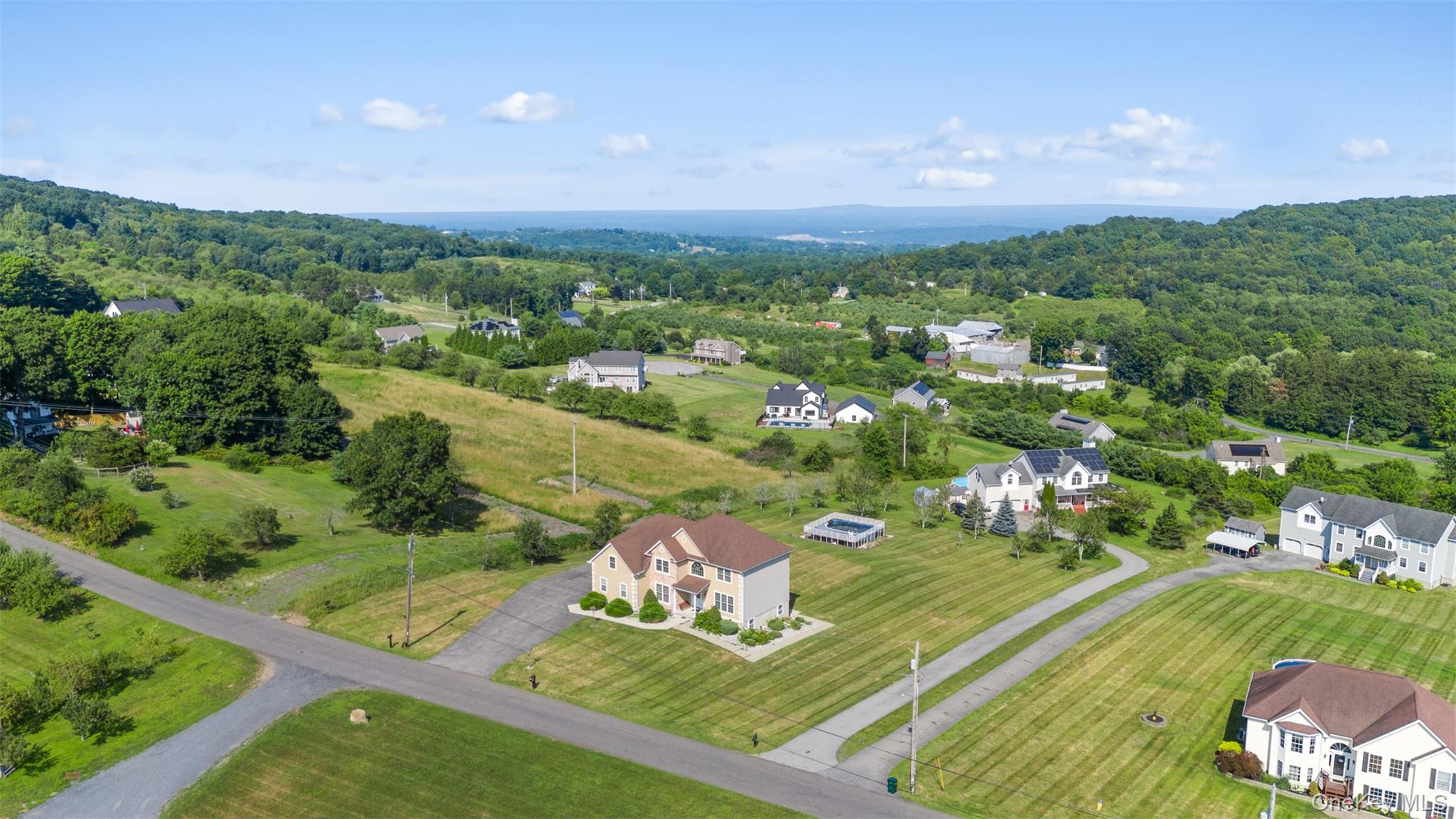 14 Burma Road, Marlboro, NY 12542