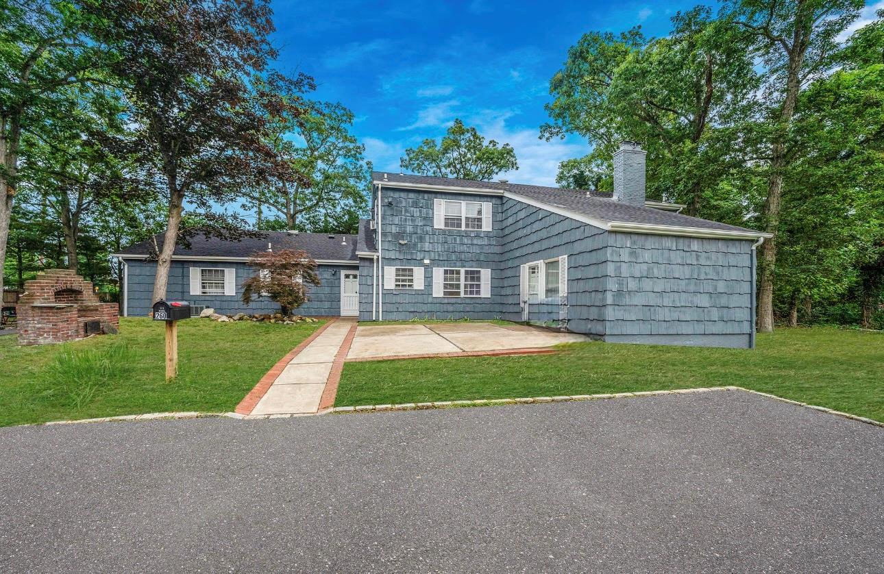 260 Daly Road, Huntington, NY 11731