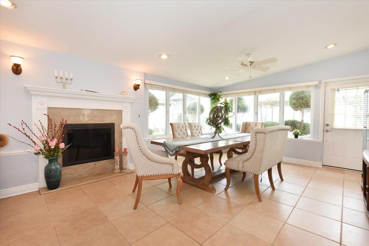 41 Belle Court, Hicksville, NY 11801