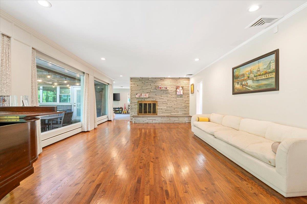 235 Ocean Avenue, Lawrence, NY 11559