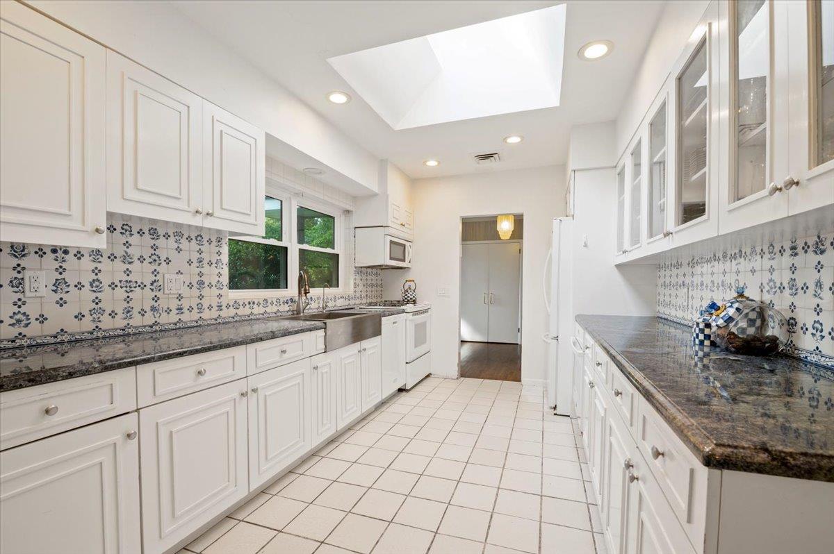 235 Ocean Avenue, Lawrence, NY 11559