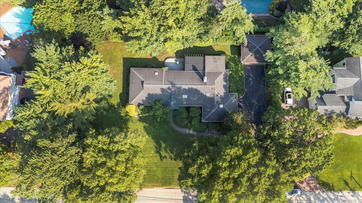 235 Ocean Avenue, Lawrence, NY 11559