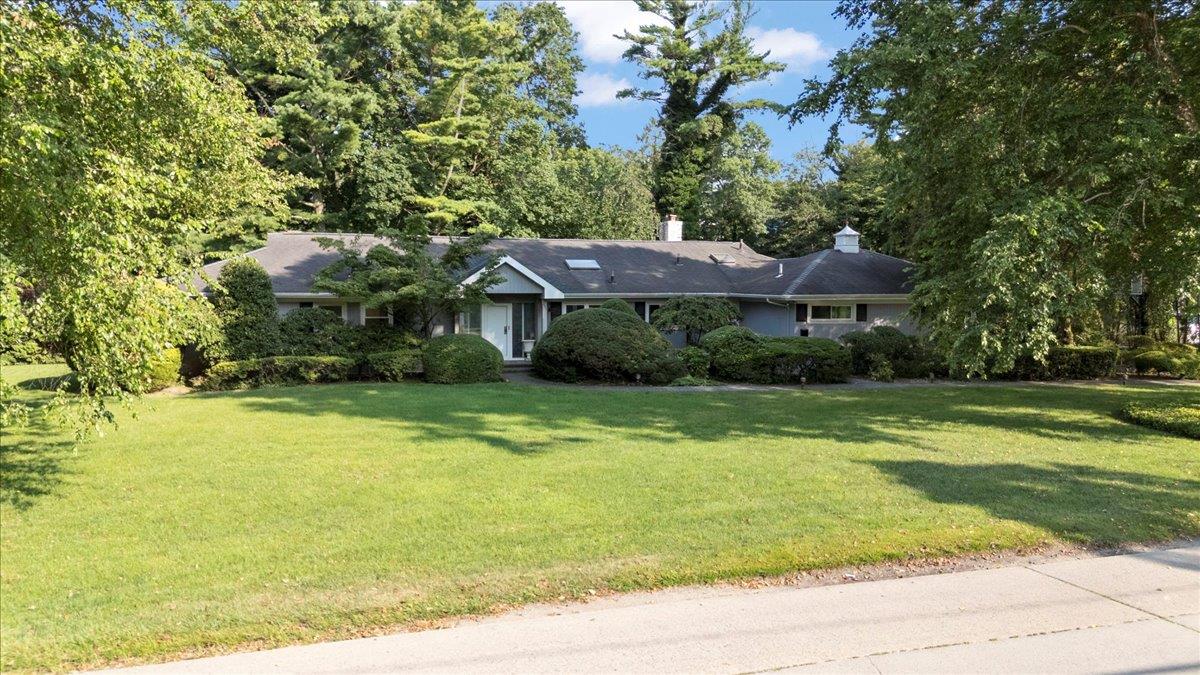 235 Ocean Avenue, Lawrence, NY 11559