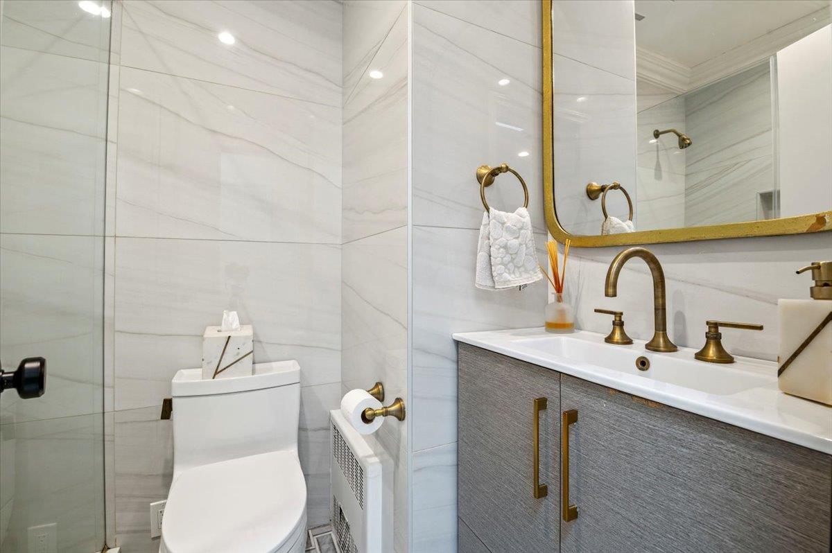 235 Ocean Avenue, Lawrence, NY 11559